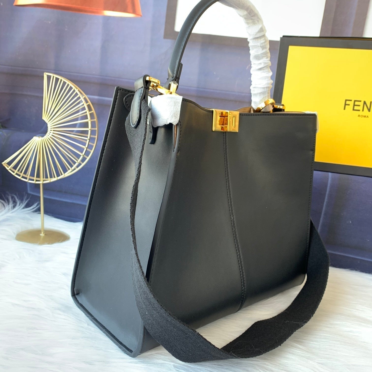 Peekaboo X-lite medium 30cm Bag black lambskin gold hardware mysite