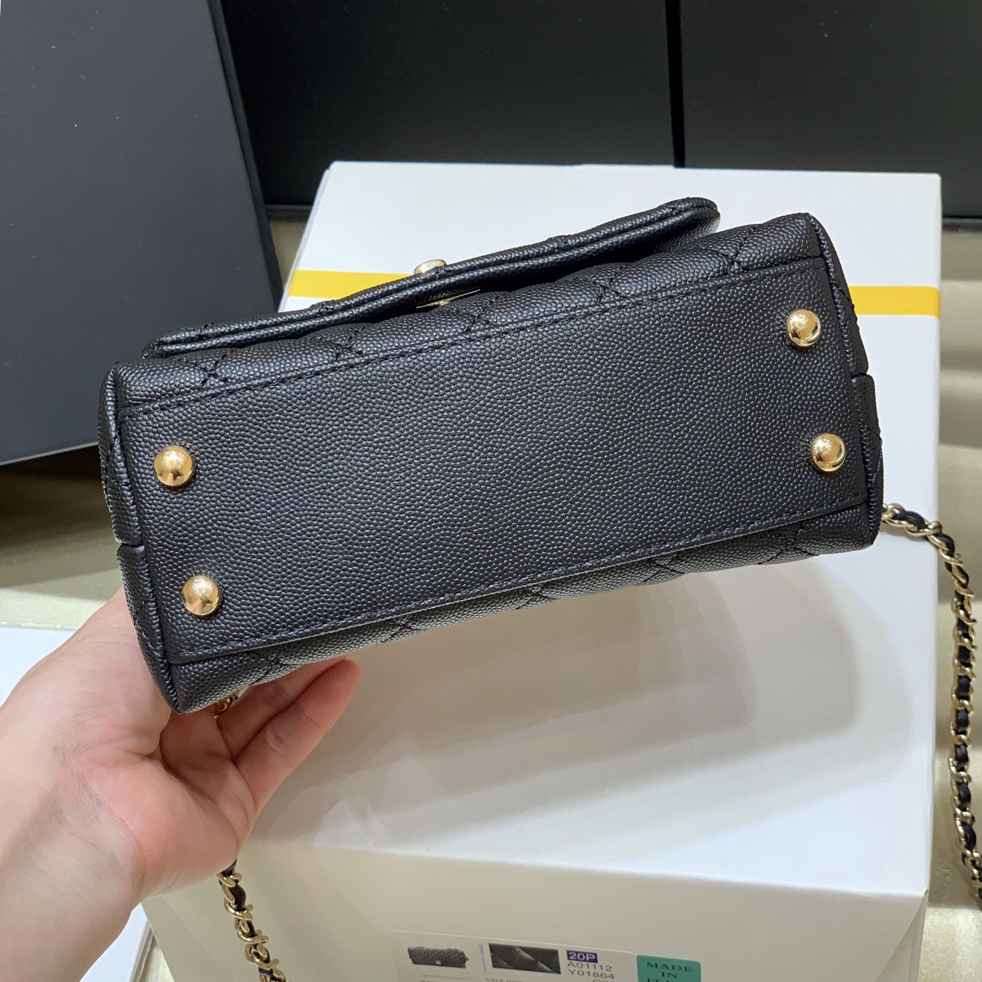 CC 24K Coco Hanle Mini 19cm Black Red Grained Calfskin Gold Hardware mysite