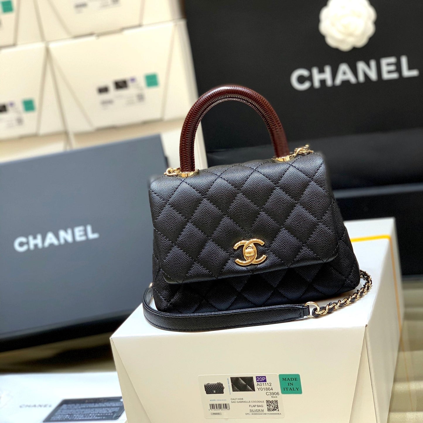 CC 24K Coco Hanle Mini 19cm Black Red Grained Calfskin Gold Hardware mysite