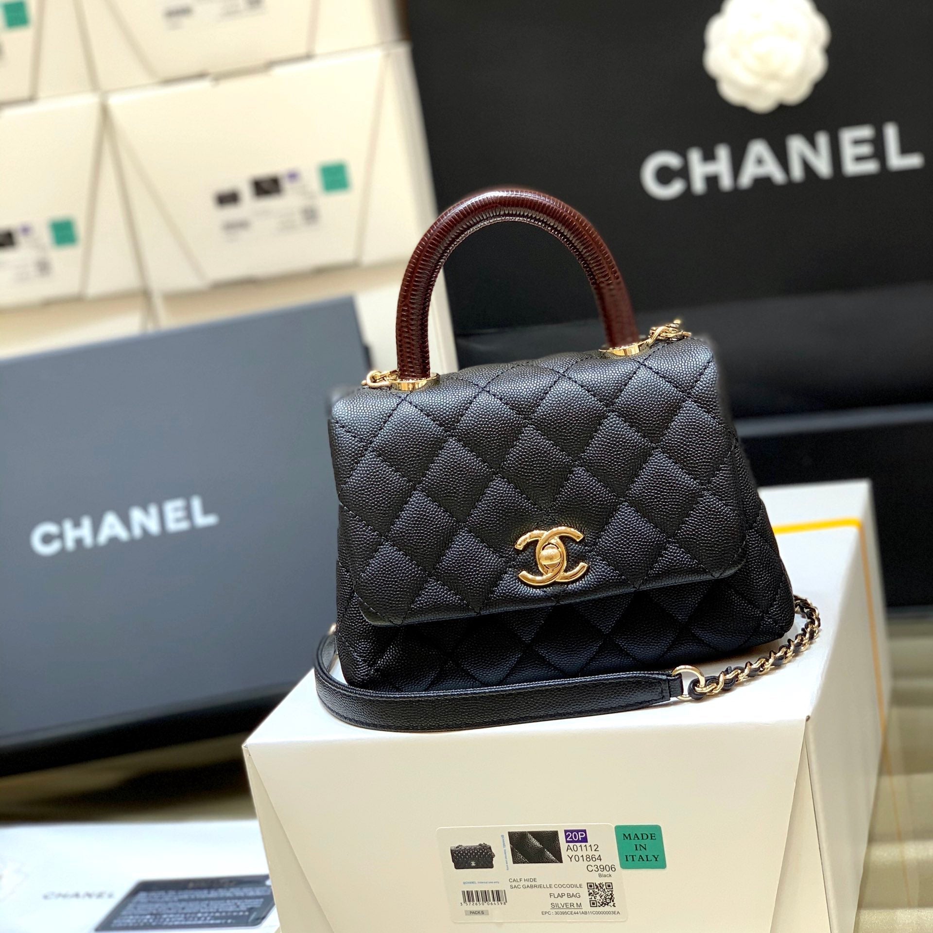 CC 24K Coco Hanle Mini 19cm Black Red Grained Calfskin Gold Hardware mysite