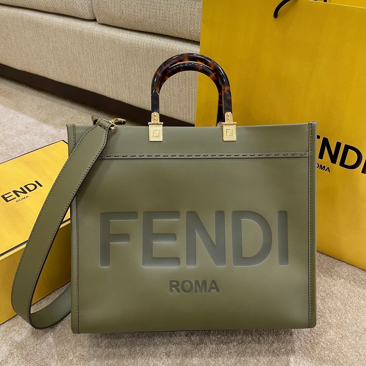 SHINE LARGE 35 TOTE IN OLIVE GREEN CALFSKIN mysite