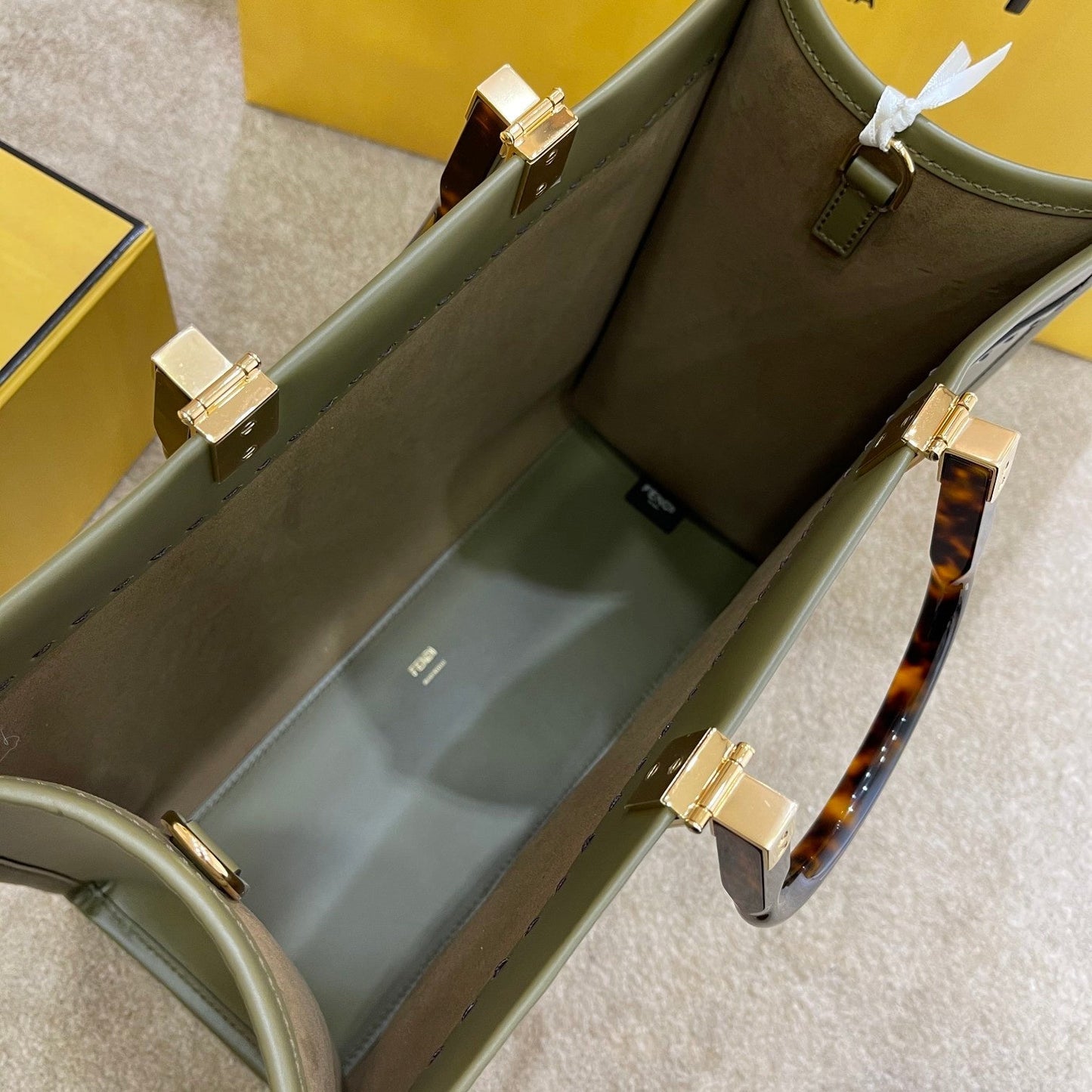 SHINE LARGE 35 TOTE IN OLIVE GREEN CALFSKIN mysite