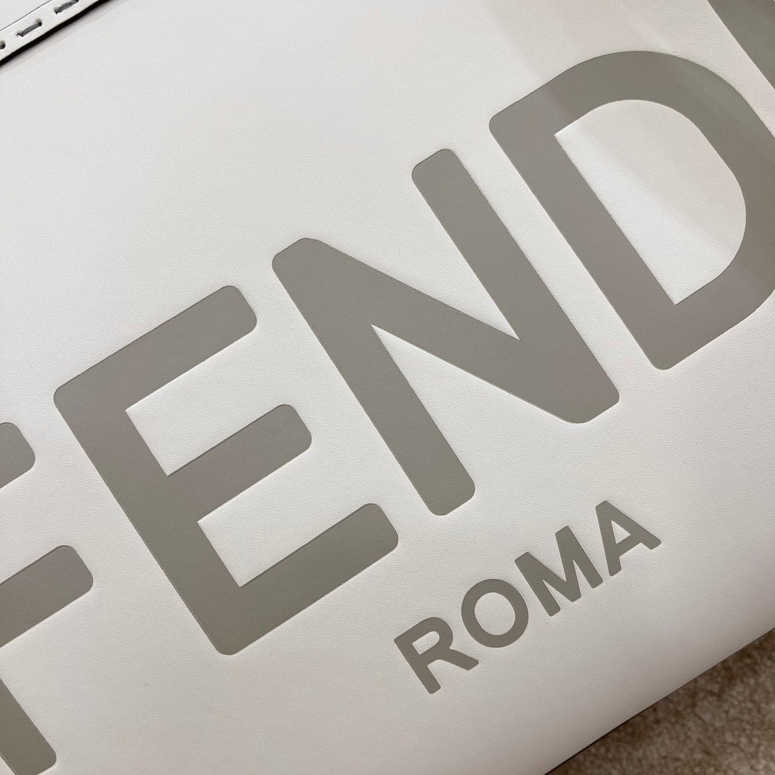 SHINE LARGE 35 TOTE IN WHITE CALFSKIN mysite