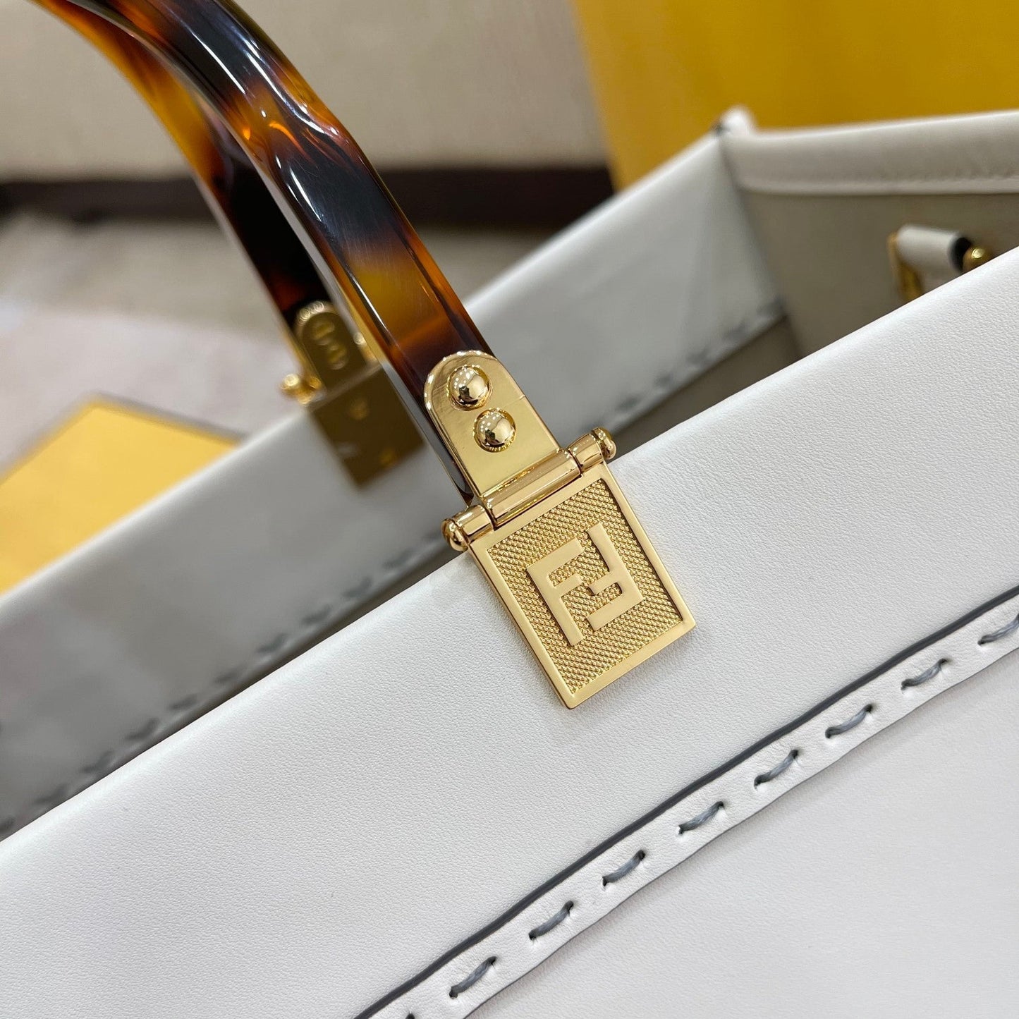 SHINE LARGE 35 TOTE IN WHITE CALFSKIN mysite