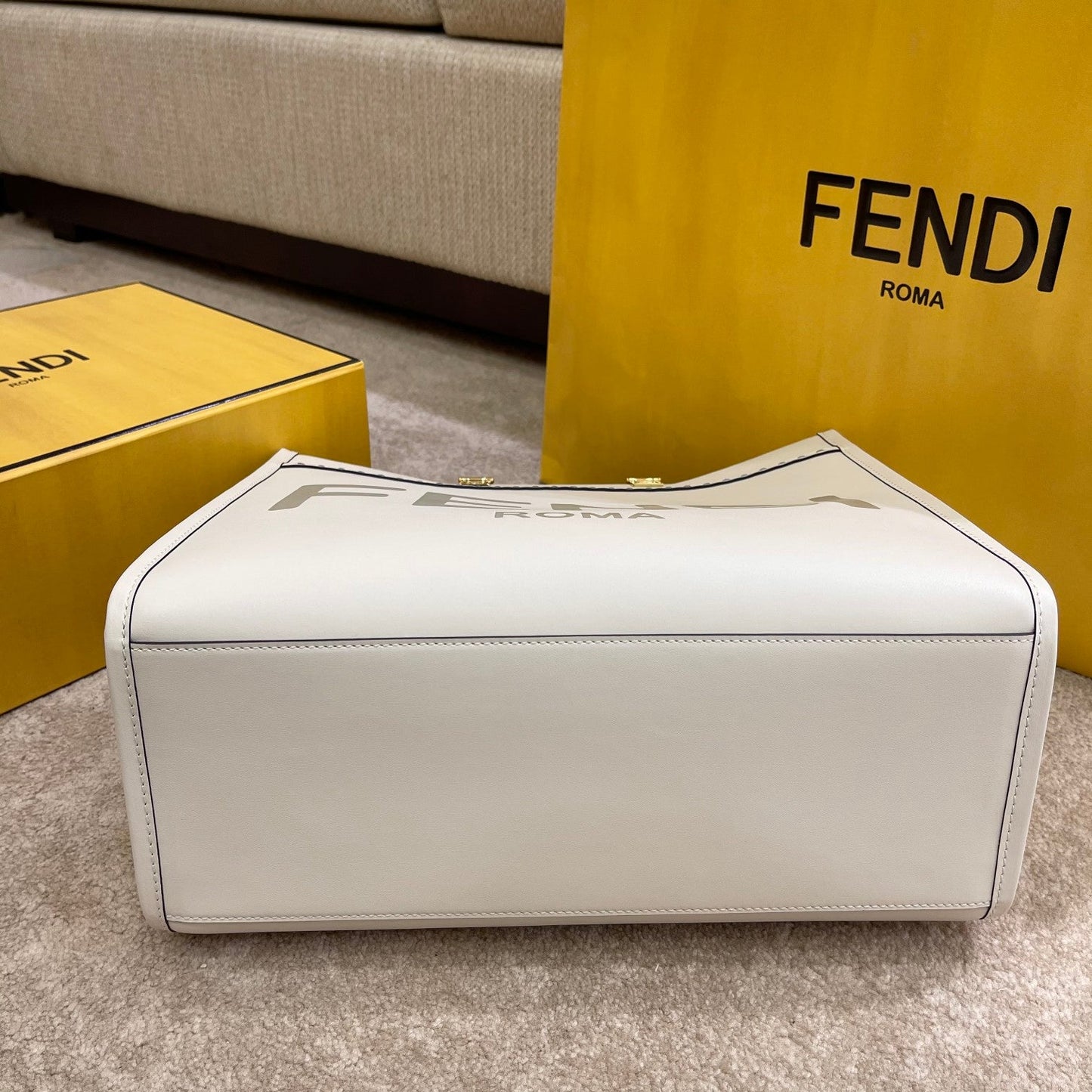 SHINE LARGE 35 TOTE IN WHITE CALFSKIN mysite