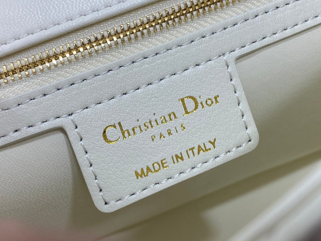 medium caro 25.5 white calfskin mysite