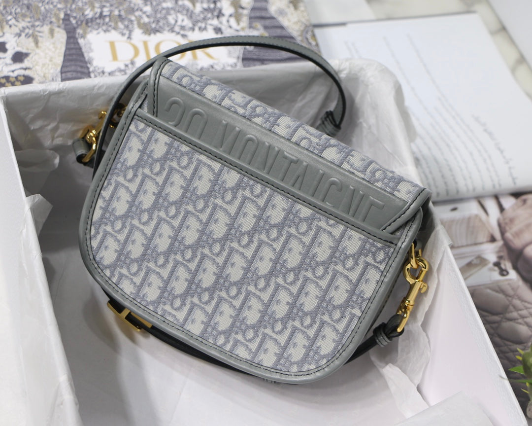 MEDIUM CD BOBBY 22CM GREY OBLIQUE CANVAS GOLD HARDWARE mysite