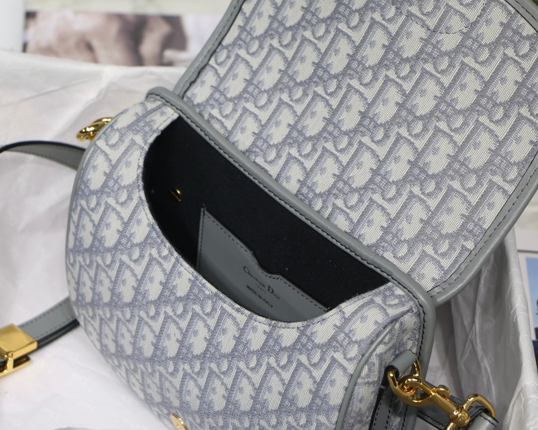 MEDIUM CD BOBBY 22CM GREY OBLIQUE CANVAS GOLD HARDWARE mysite
