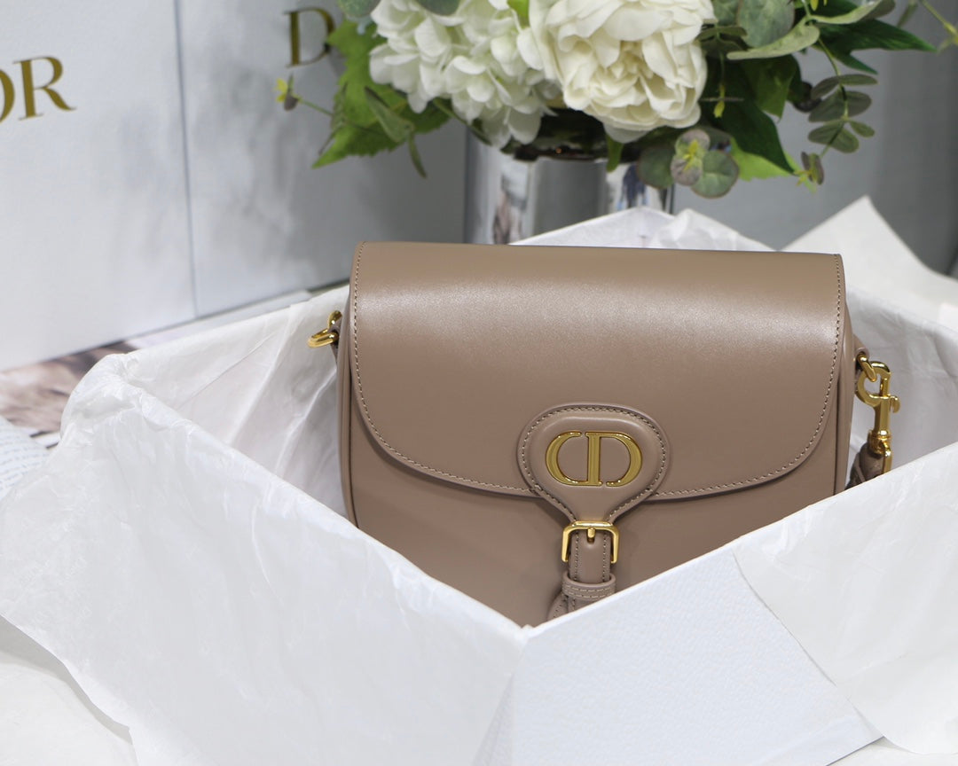 MEDIUM CD BOBBY 22CM DARK BROWN CALFSKIN GOLD HARDWARE mysite