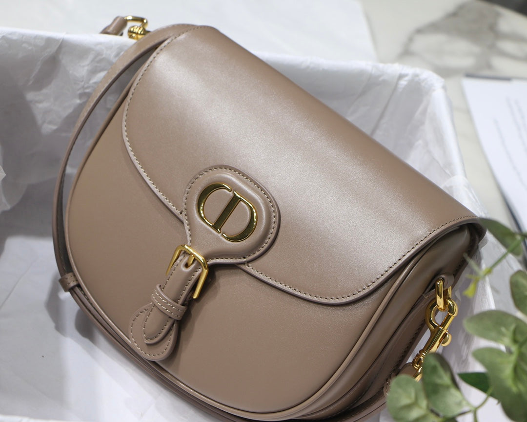 MEDIUM CD BOBBY 22CM DARK BROWN CALFSKIN GOLD HARDWARE mysite