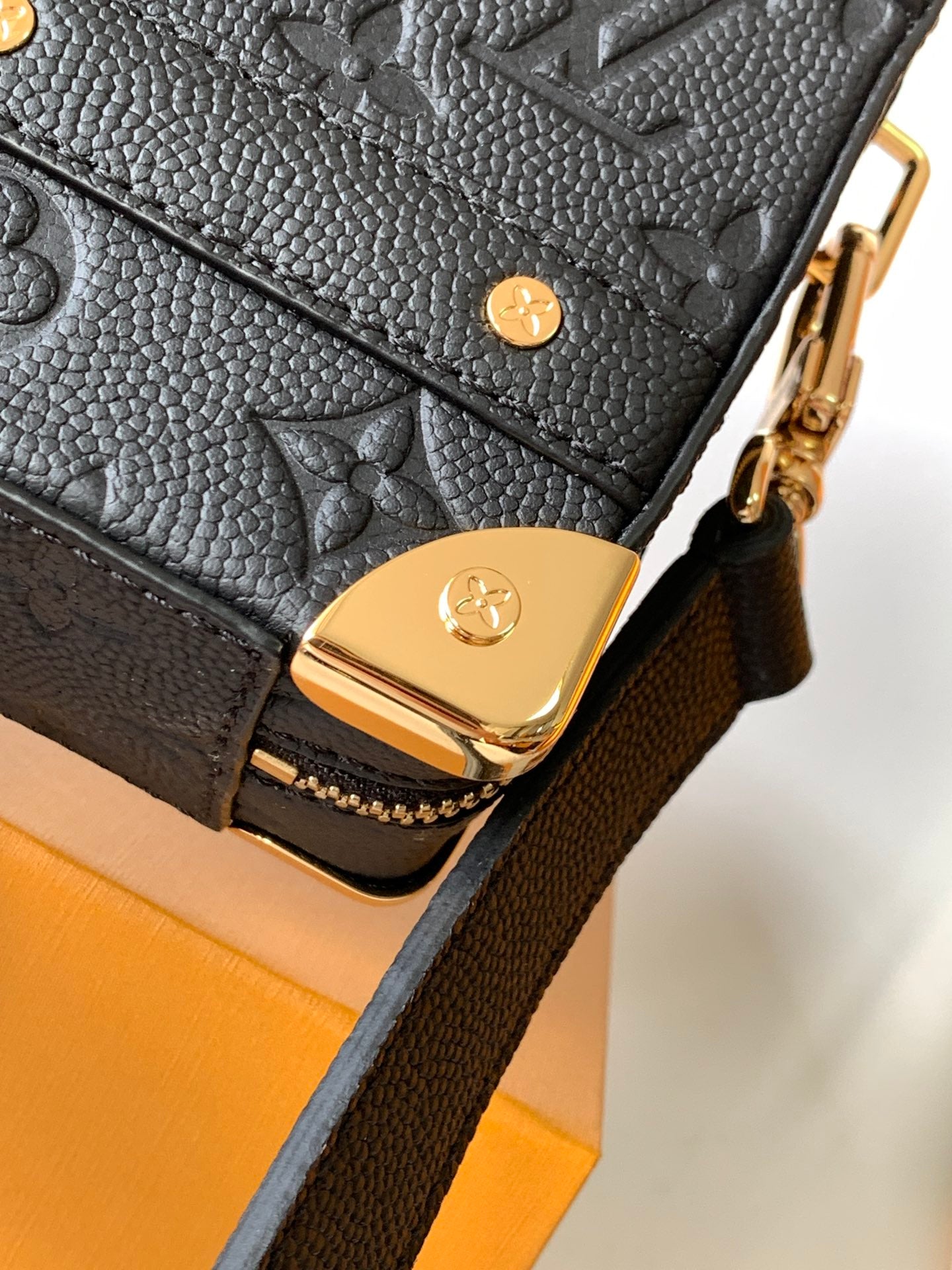 LV x NBA Handle Trunk Bag 21.5cm Black Monogram Grained Leather GHW mysite