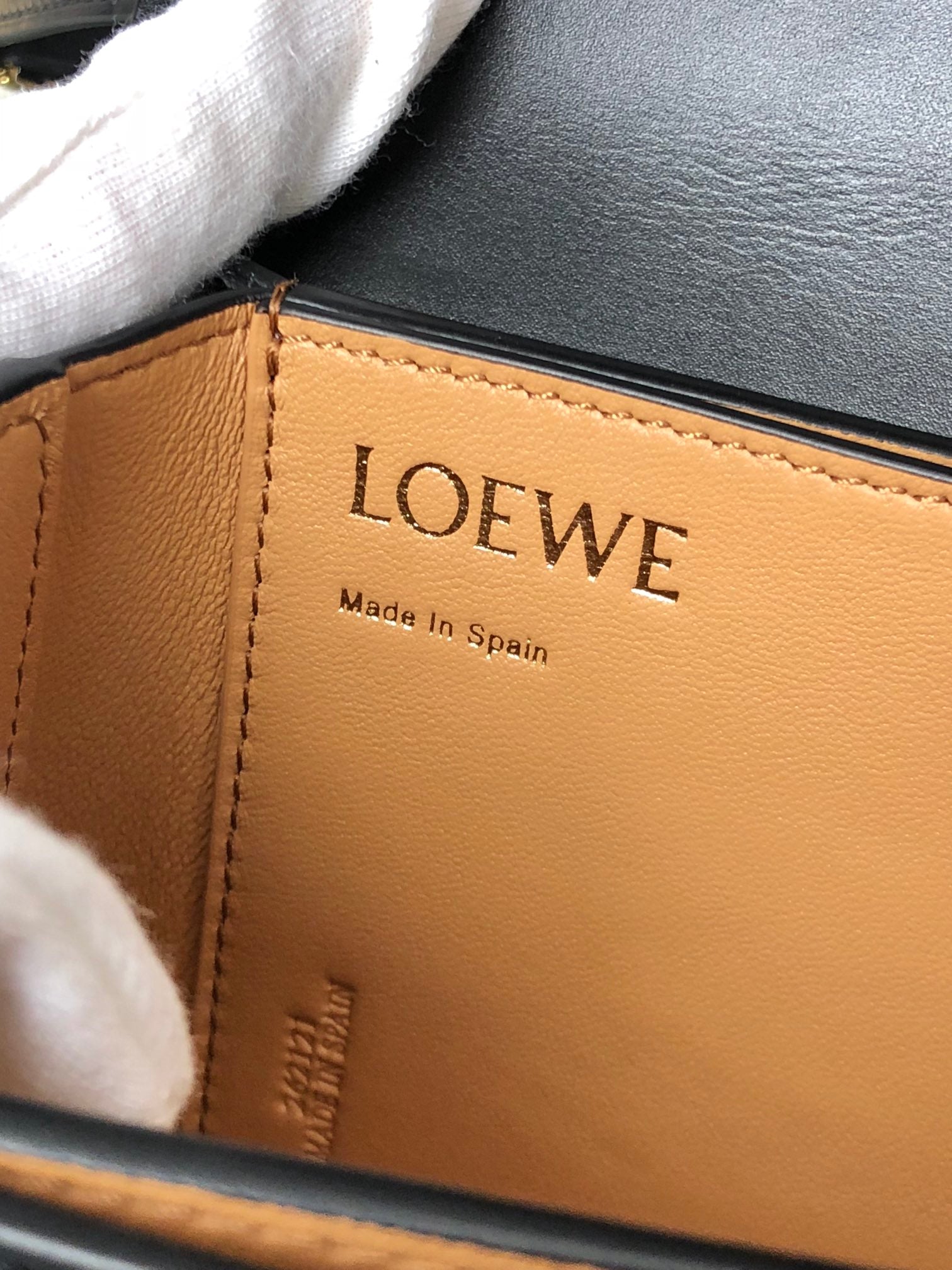 LOE GOYA BAG 18 IN BLACK SILK CALFSKIN mysite