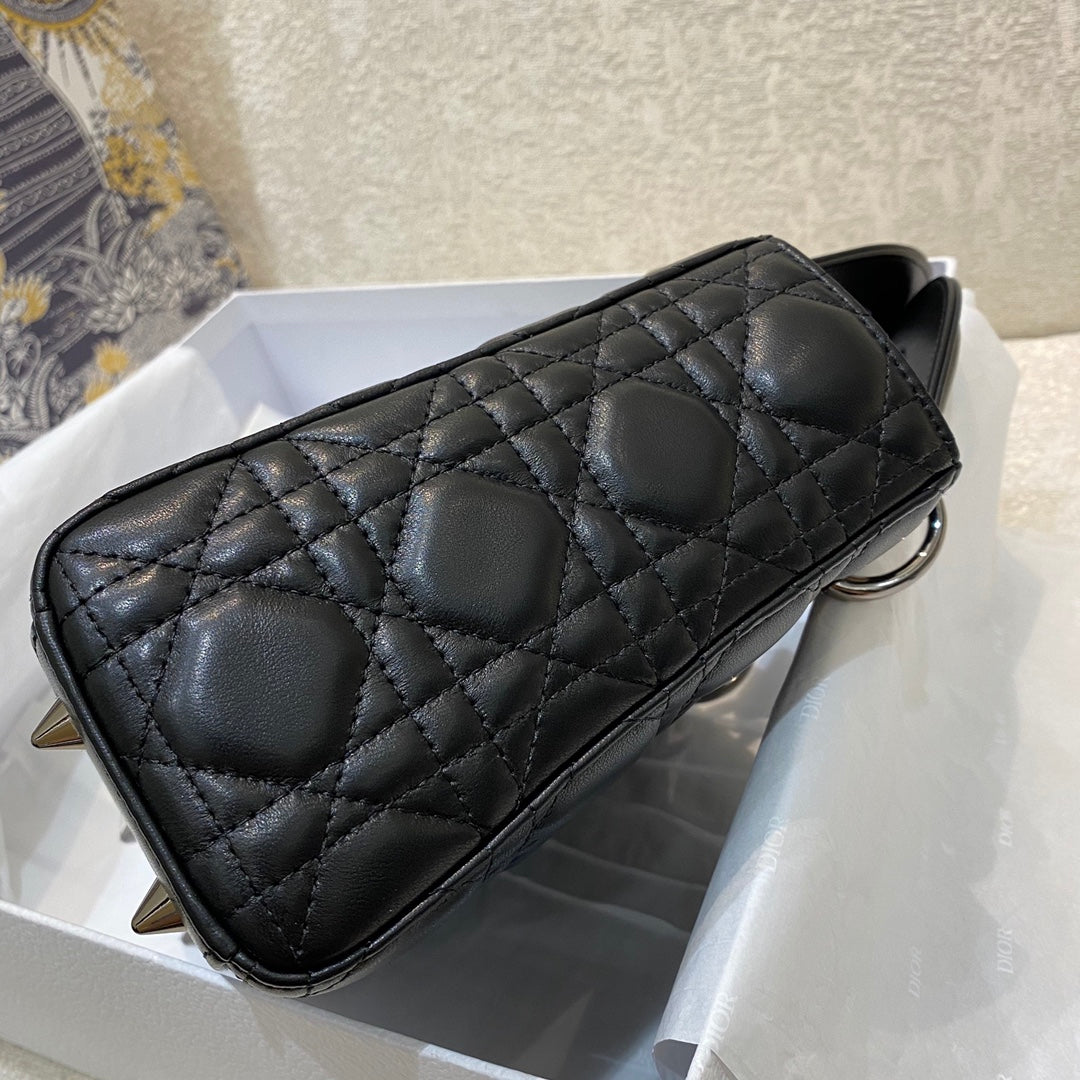 small lady 20 black lambskin shw mysite