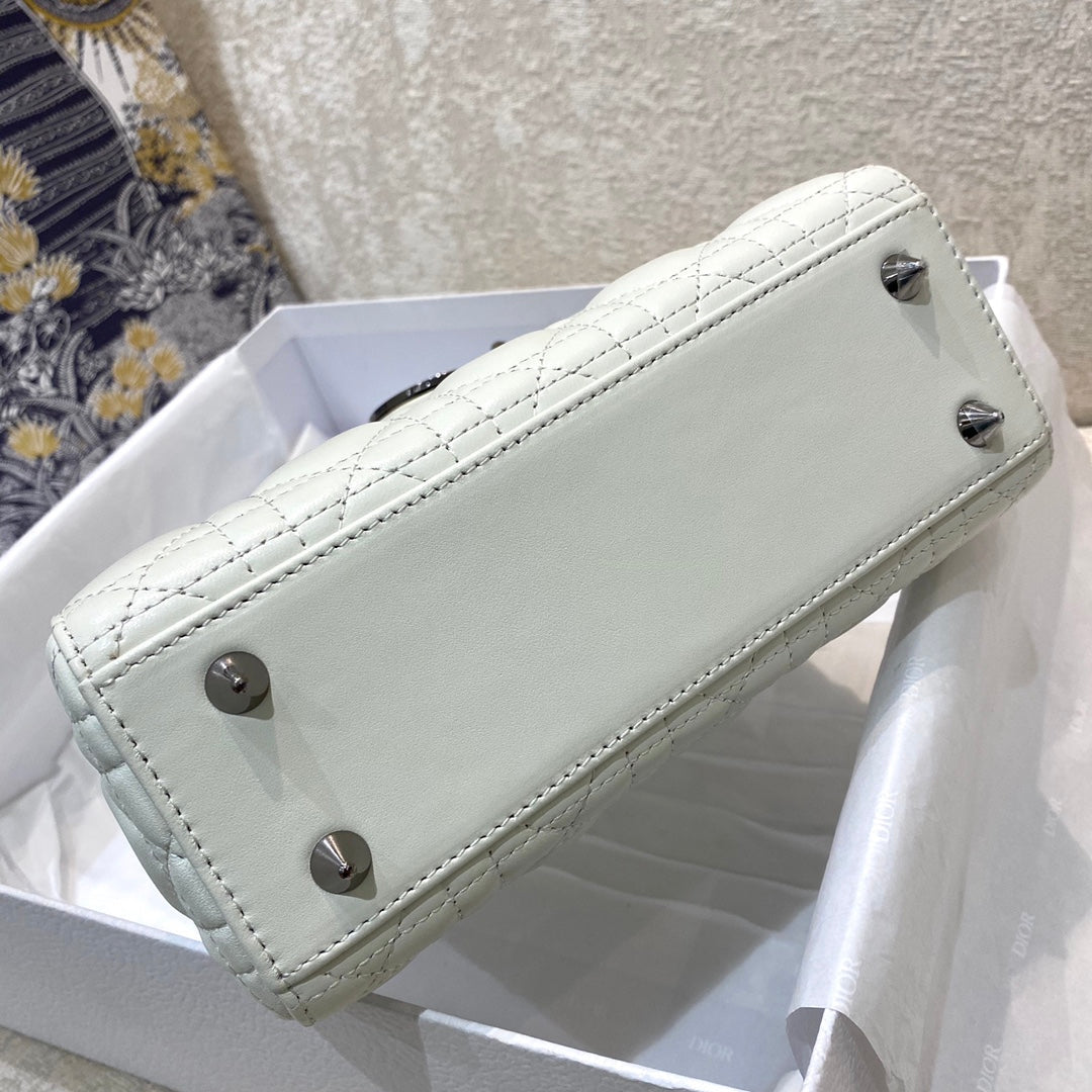 small lady 20 white lambskin shw mysite