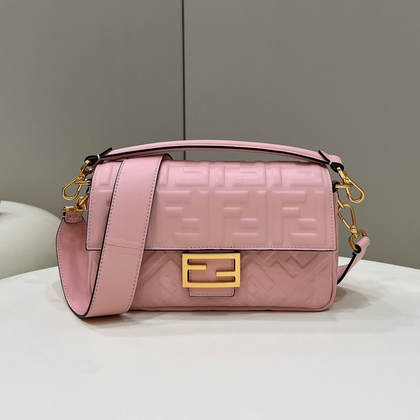 Baguette 27cm Pink Lambskin Gold Hardware mysite
