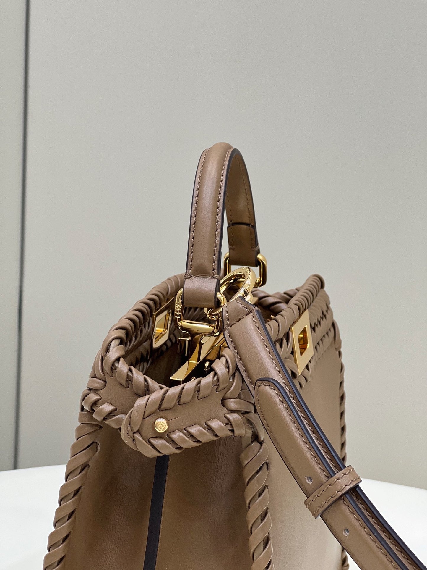 PEEKABOO ISEEU 27 IN BROWN SMOOTH CALFSKIN WITH WOVEN TRIM GOLD HARDWARE mysite