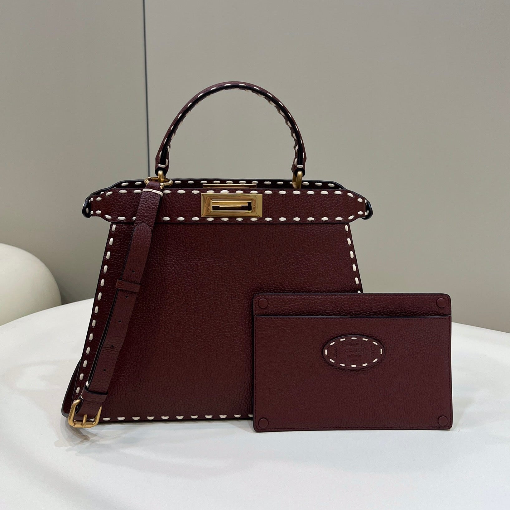 PEEKABOO ISEEU 33 IN SANGRIA RED GRAINED CALFSKIN GOLD HARDWARE mysite