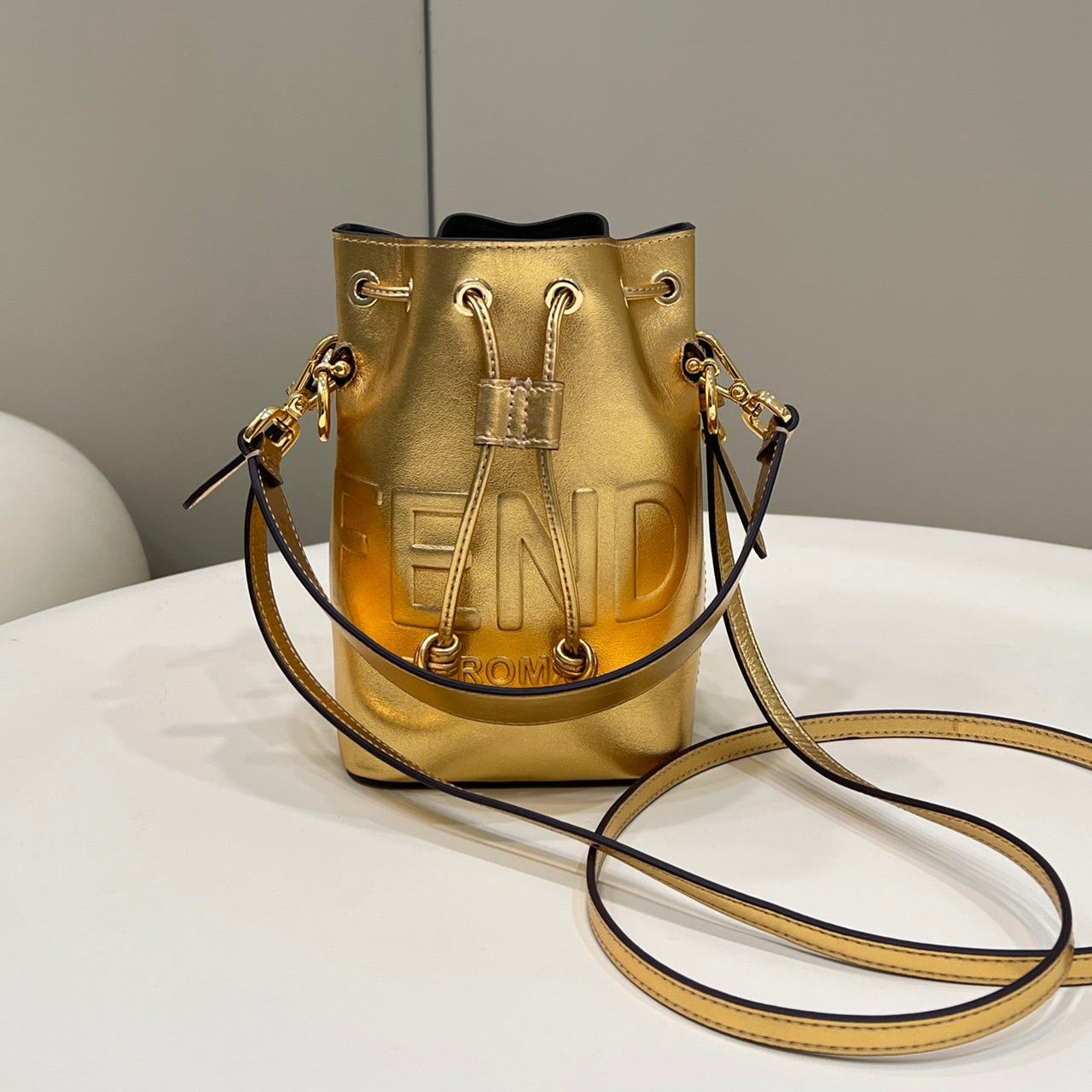 MON TRESOR 18 IN GOLD METALLIC CALFSKIN mysite