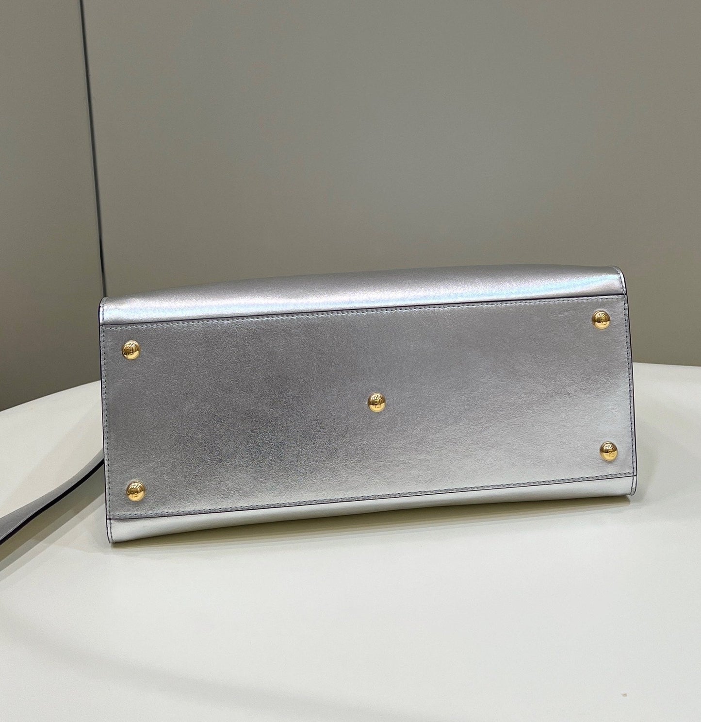 SHINE LARGE 35 TOTE IN SILVER CALFSKIN mysite