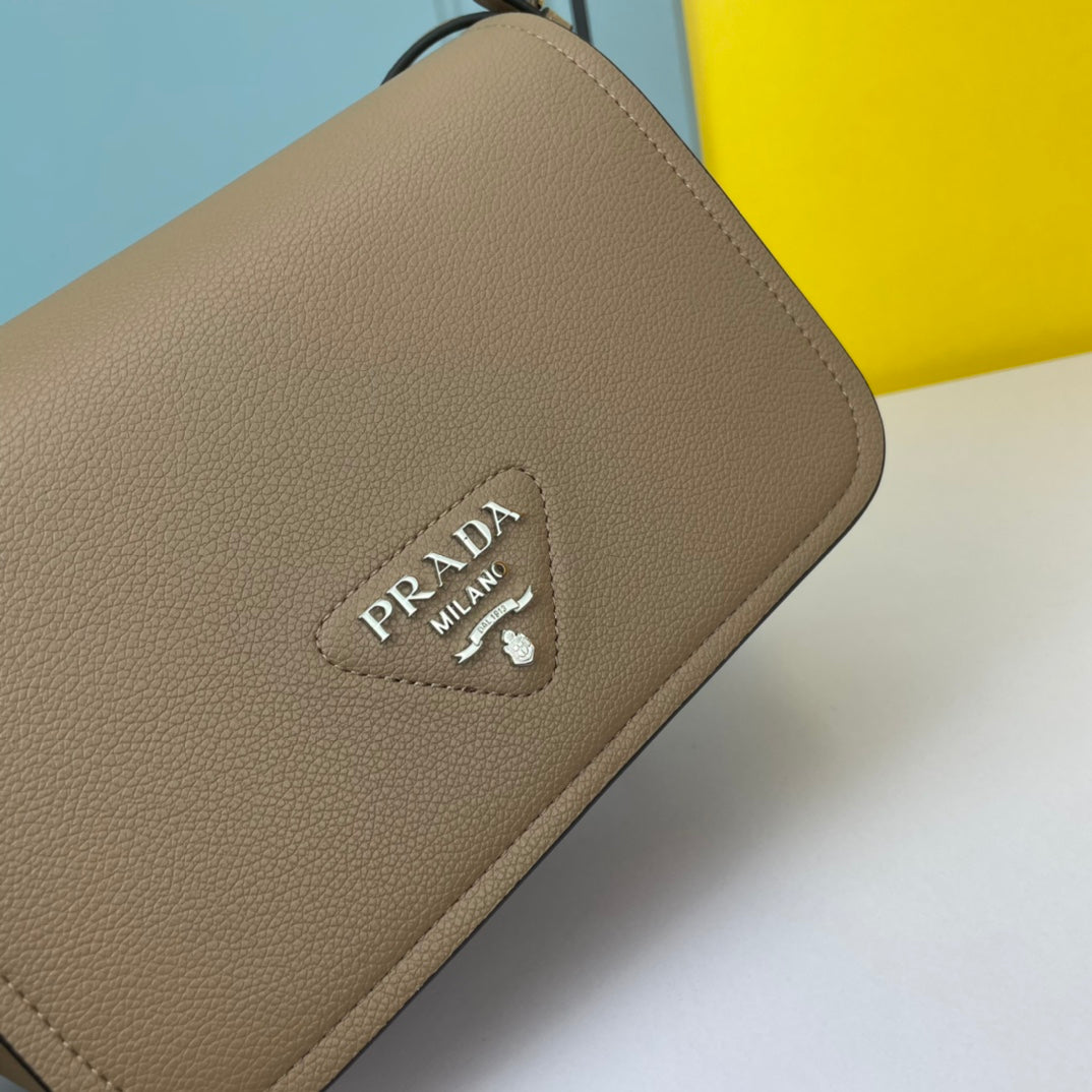 PRA 24 BAG WITH STRAP IN TAN BROWN CALFSKIN mysite