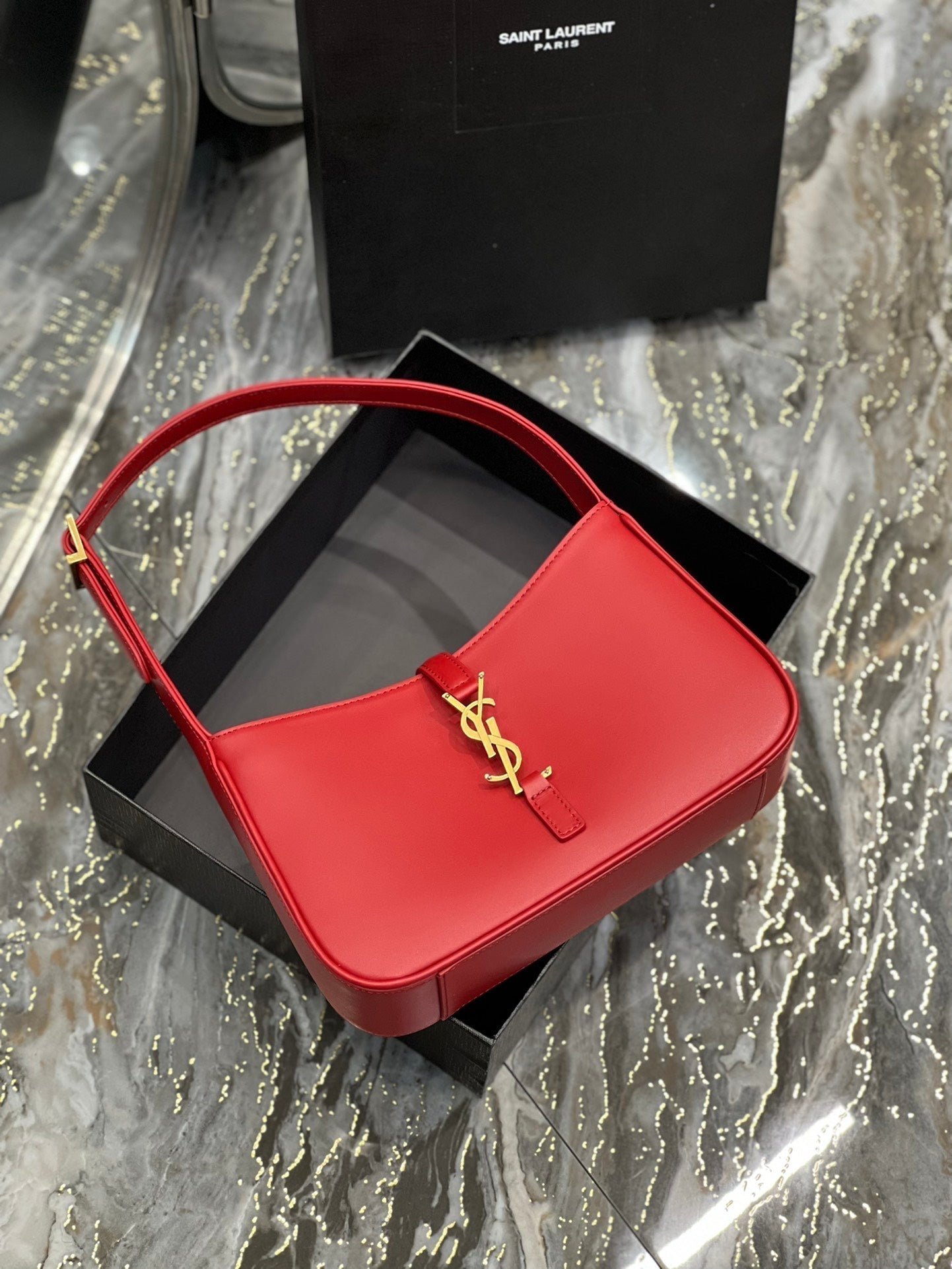 LE 5 A 7 23 RED LAMBSKIN GOLD HARDWARE mysite