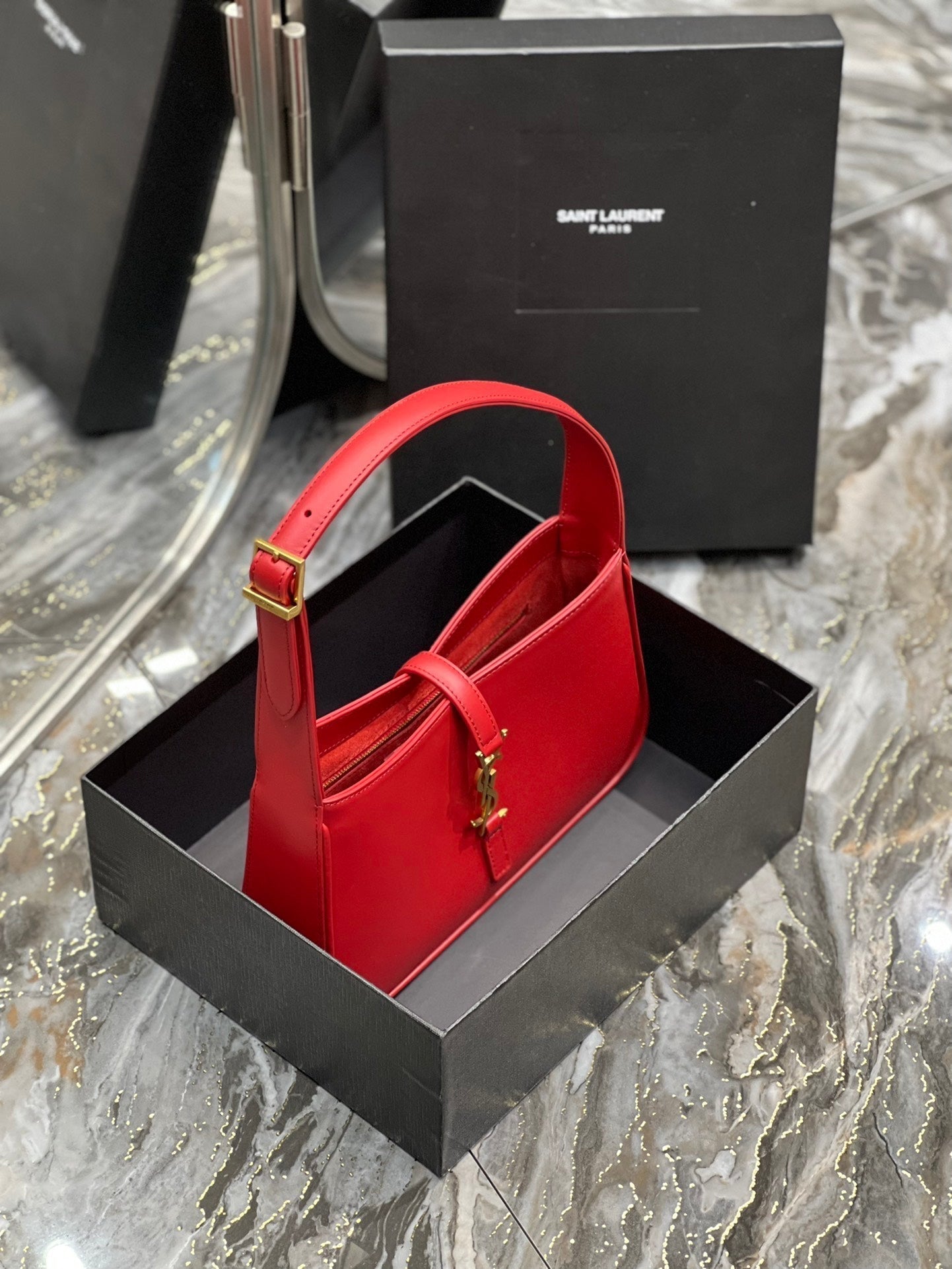LE 5 A 7 23 RED LAMBSKIN GOLD HARDWARE mysite