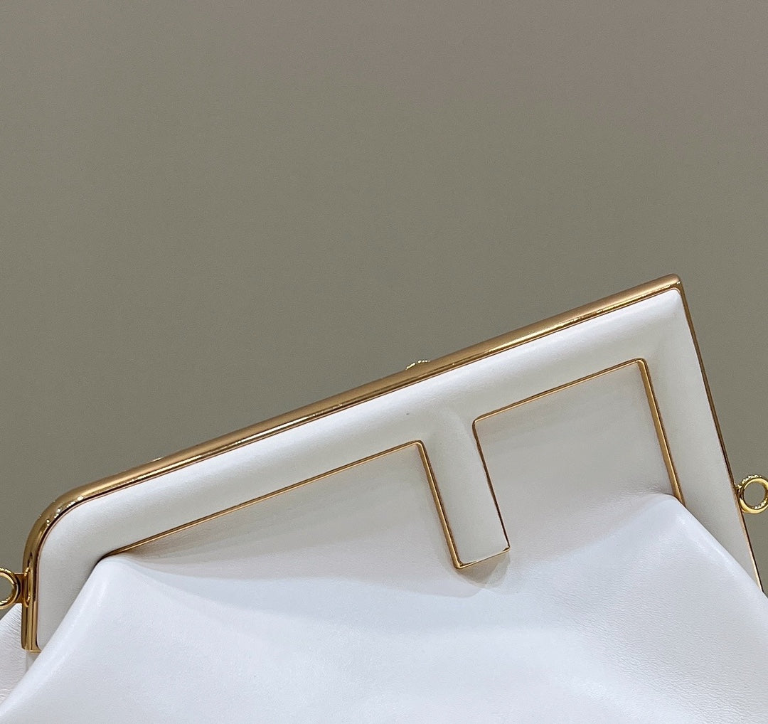 FENDI FIRST SMALL 32 IN WHITE NAPPA LEATHER BAG GOLD HARDWARE mysite