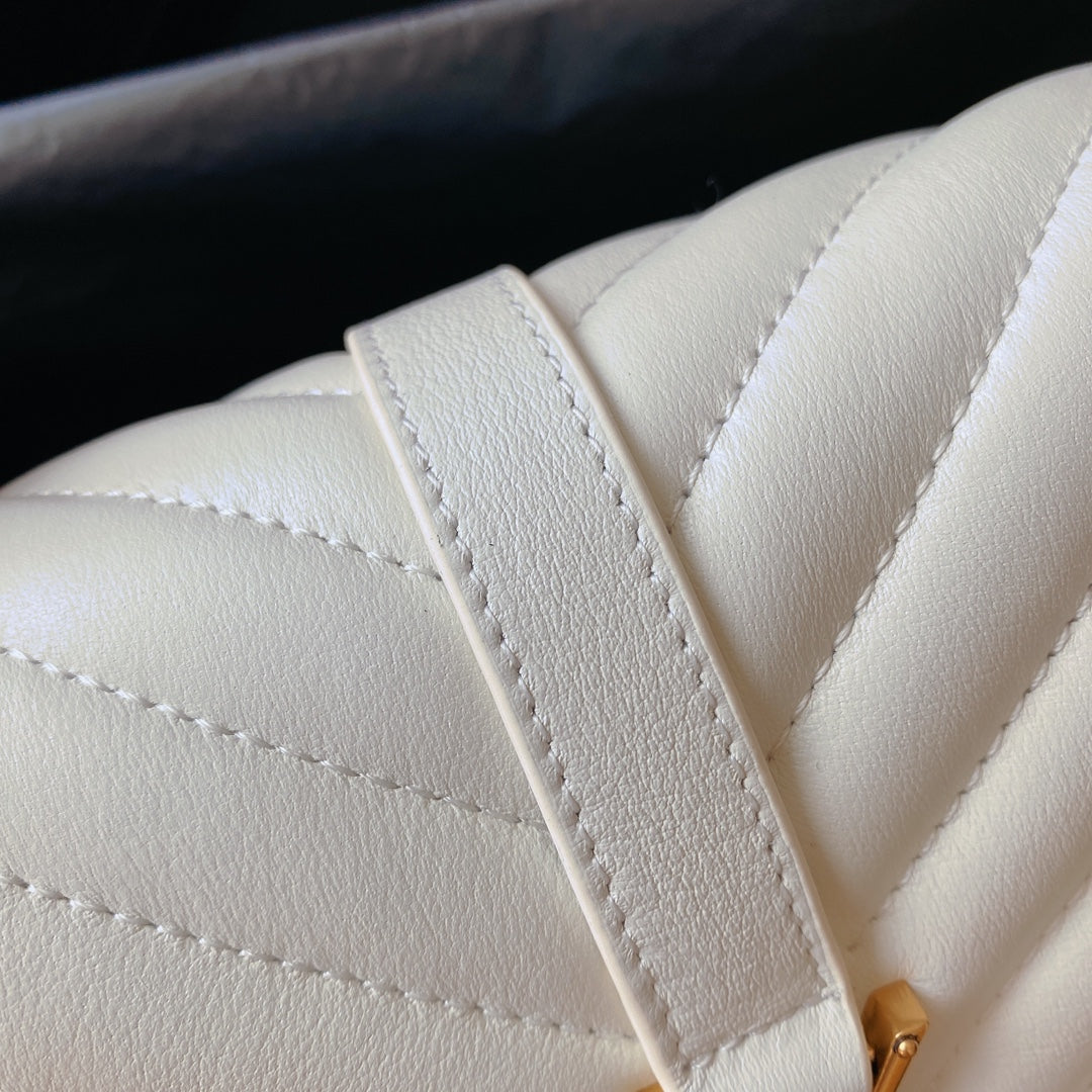 COLLEGE MEDIUM 24 IN WHITE LAMBSKIN GOLD HARDWARE mysite