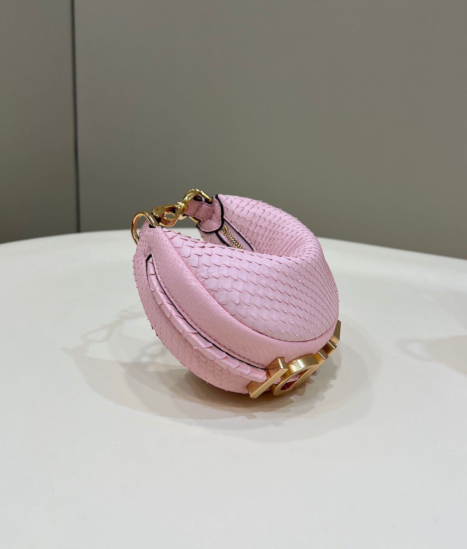 FENDIGRAPHY MINI 16 BAG IN LIGHT PINK CALFSKIN GOLD HARDWARE mysite