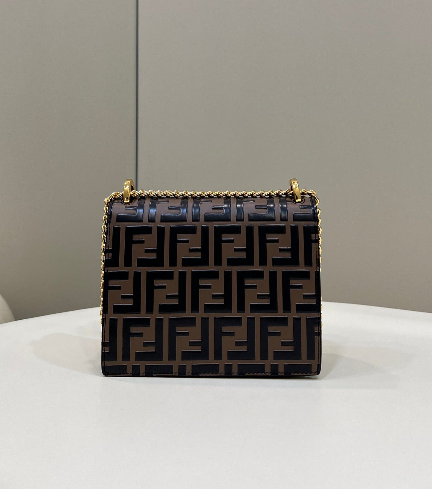 FENDI KANI 19 BAG IN BLACK MIX CHOCOLATE BROWN CALFSKIN WITH GOLD HARDWARE mysite