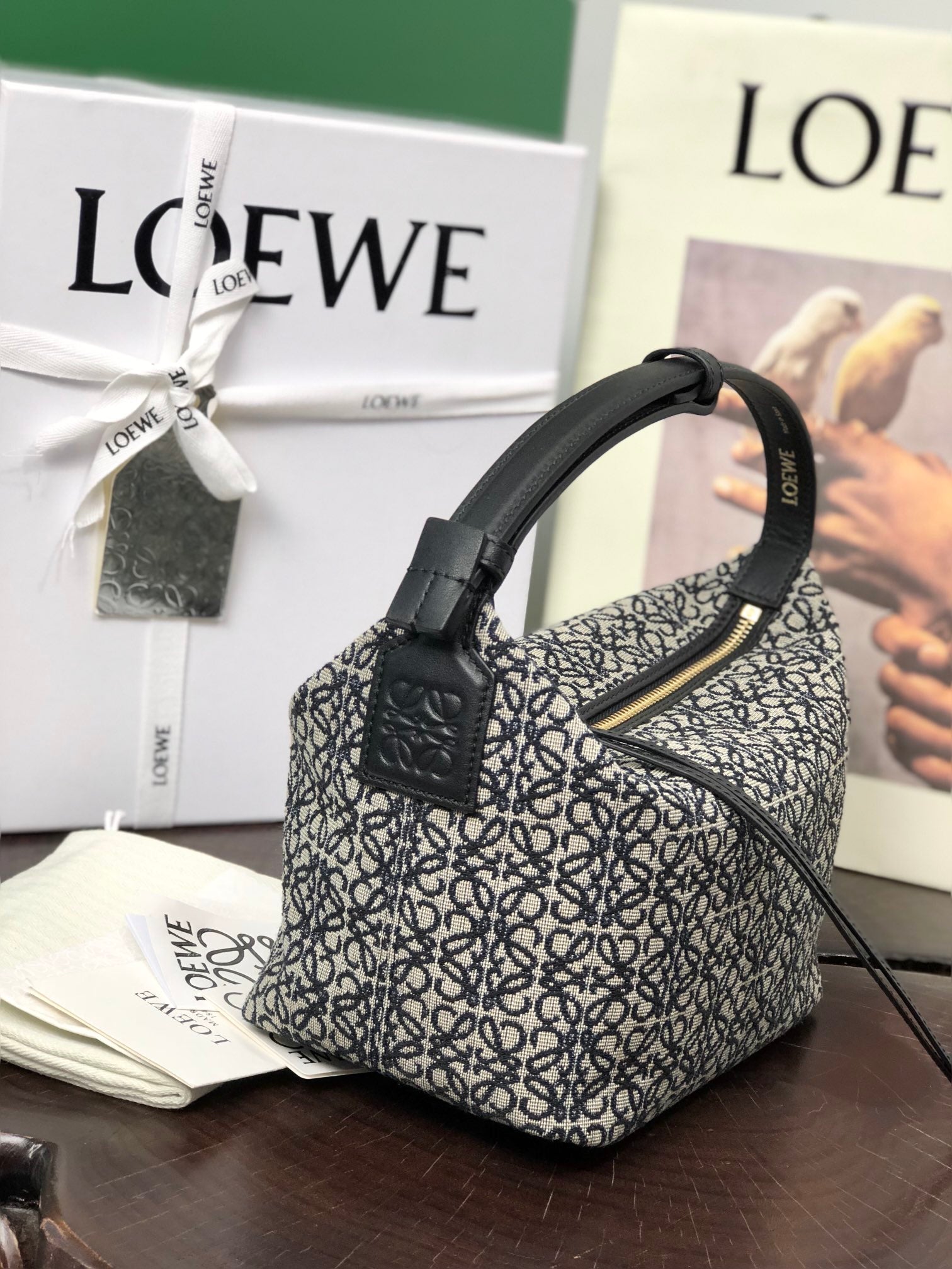 LOE CUBI 21 BAG IN WHITE MIX BLACK ANAGRAM JACQUARD mysite