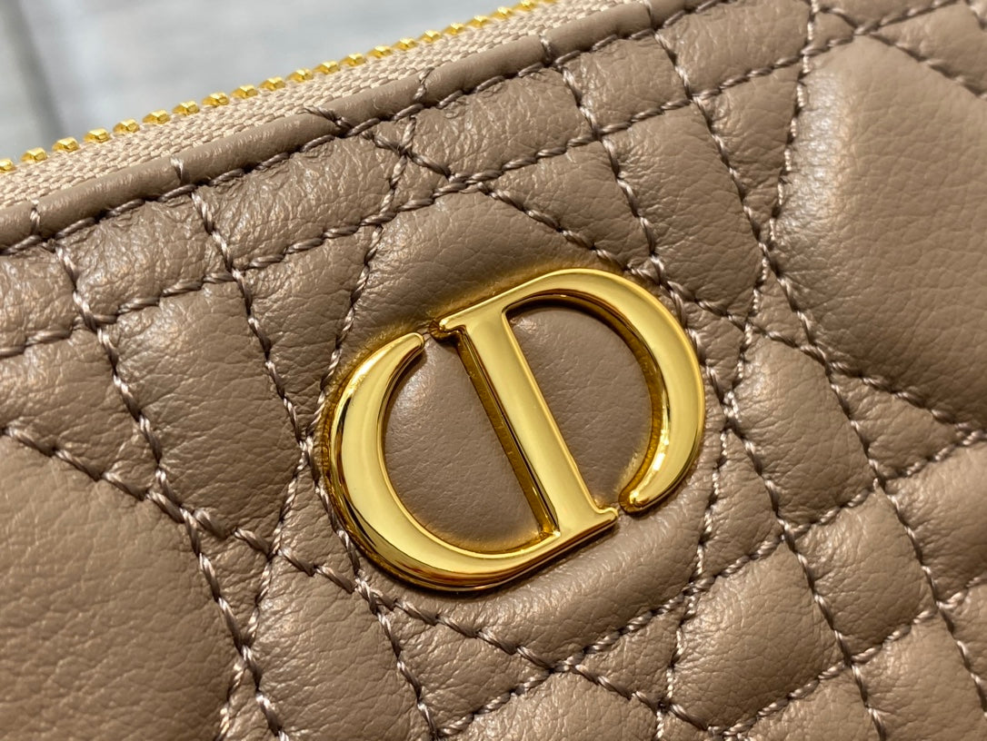 cd large caro daily beige calfskin pouch mysite