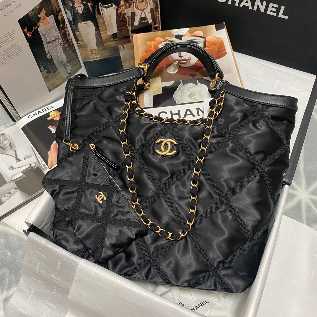 TOTE BAG 44 IN BLACK NYLON GOLD HARDWARE mysite