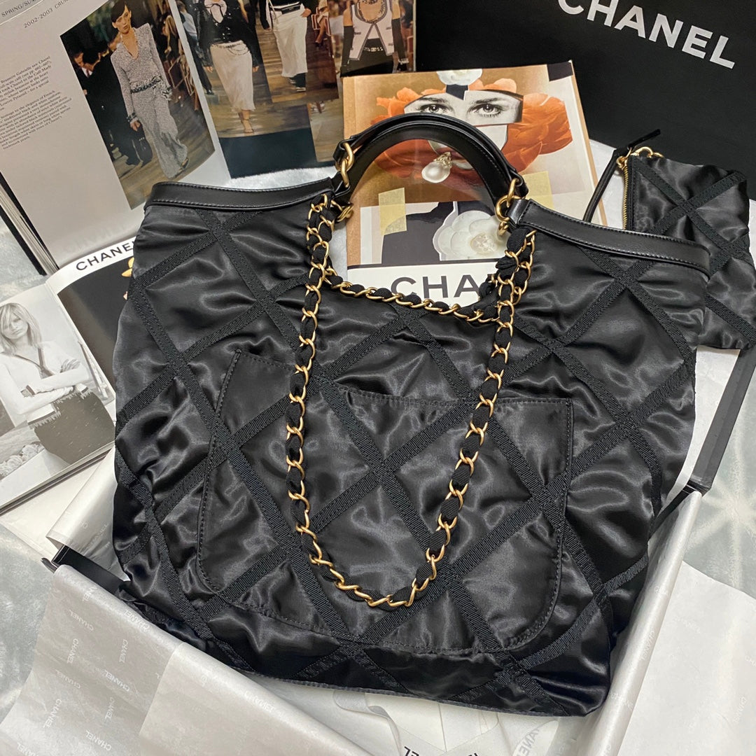 TOTE BAG 44 IN BLACK NYLON GOLD HARDWARE mysite