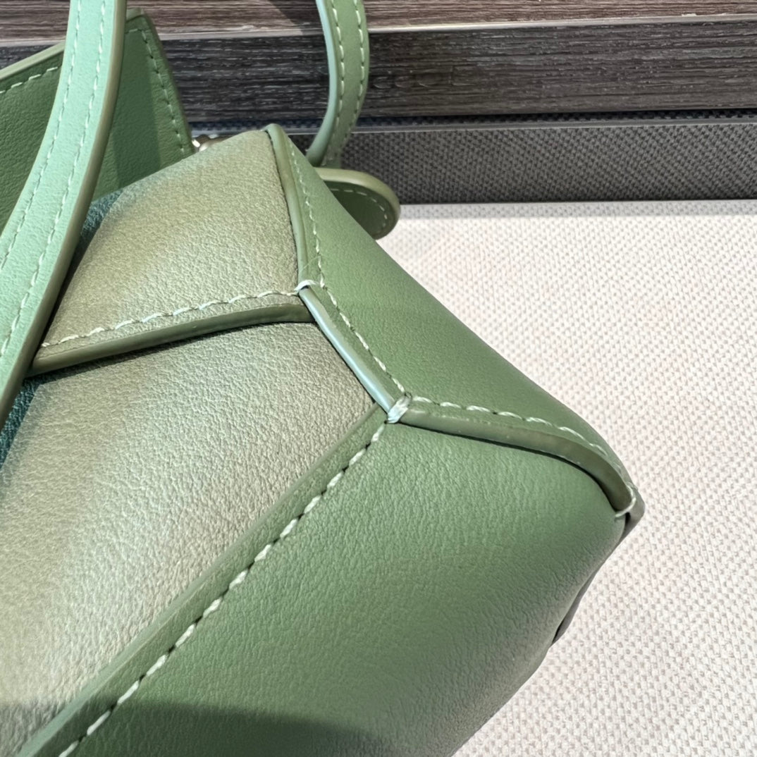 Mini Puzzle bag in soft grained 18cm White and Green Calfskin mysite