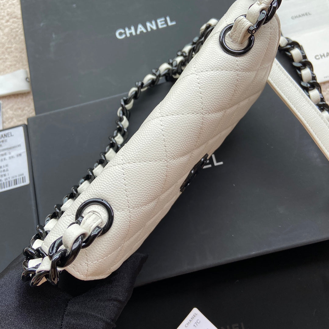 CC Classic Woc 20cm White Grained Calfskin Black Hardware mysite
