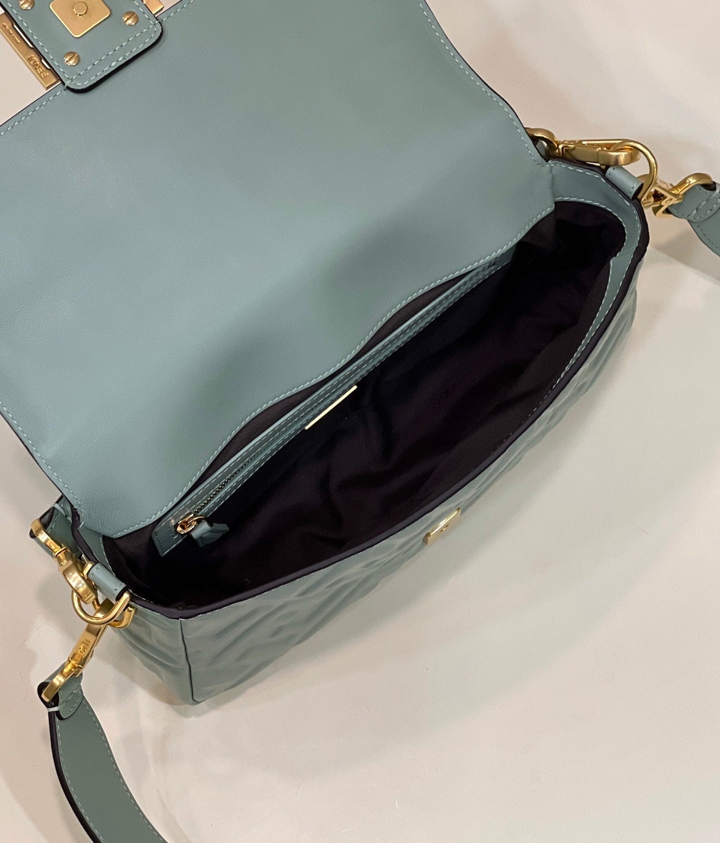 BAGUETTE WITH FF MOTIF 27 IN VIRIDIAN GREEN SOFT LAMBSKIN GOLD HARDWARE mysite