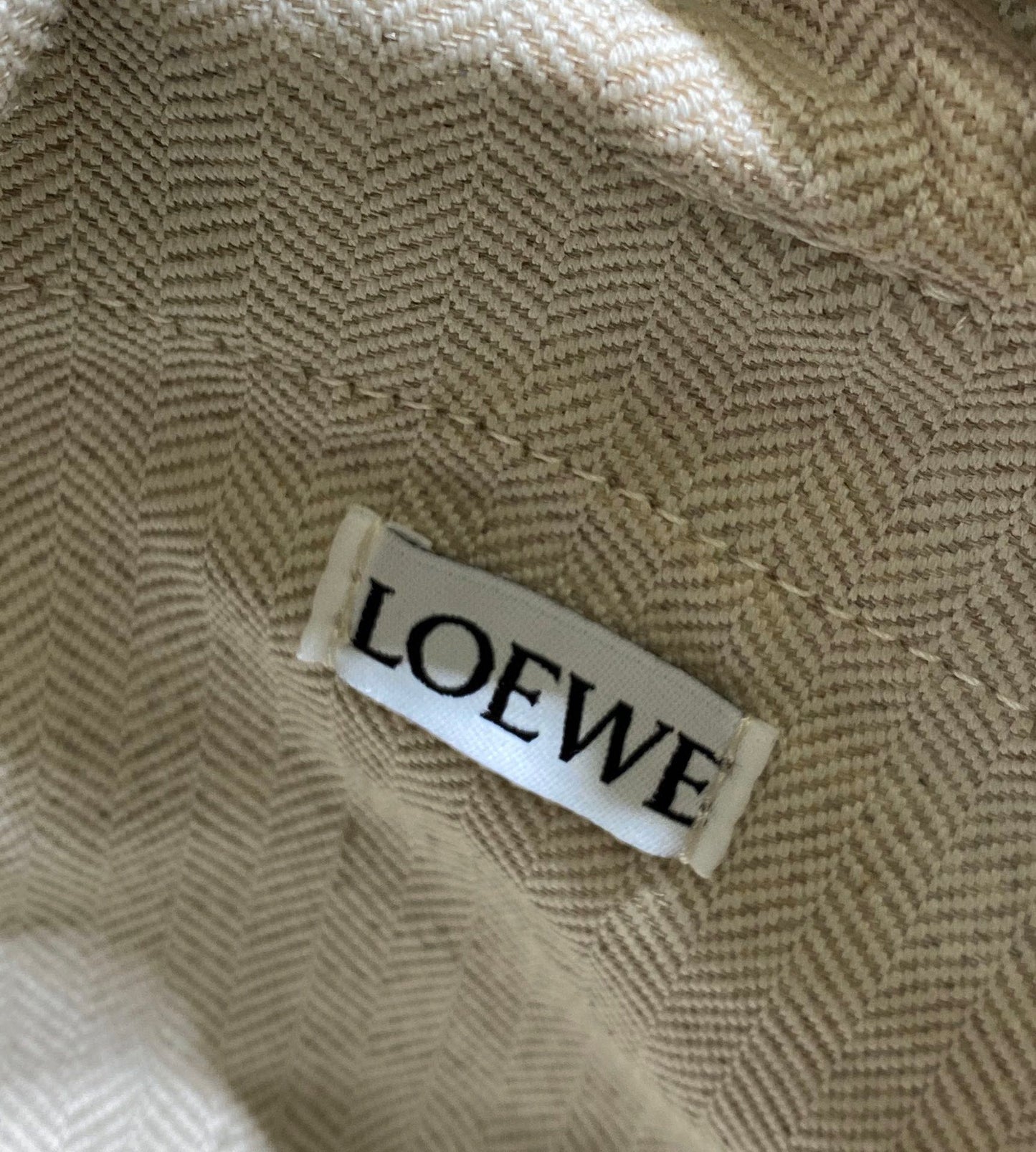 LOE 18 ANAGRAM BASKET BAG IN BLACK AND NATURAL RAFFIA mysite