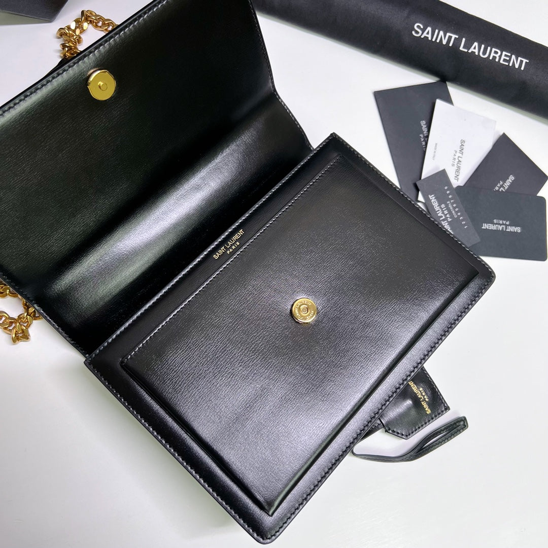 SUNSET MEDIUM 22 IN BLACK CALFSKIN GOLD HARDWARE mysite