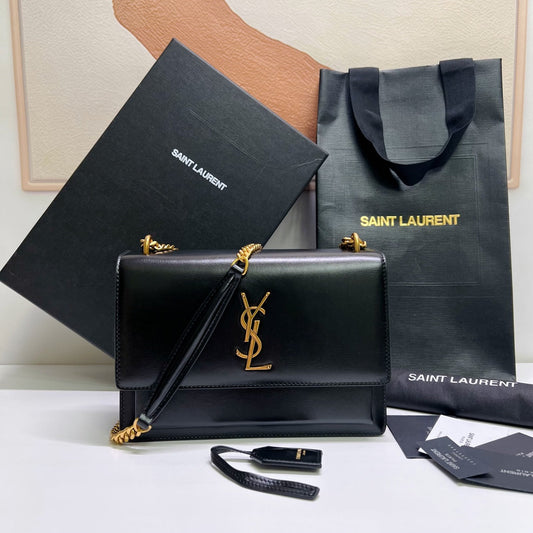 SUNSET MEDIUM 22 IN BLACK CALFSKIN GOLD HARDWARE mysite