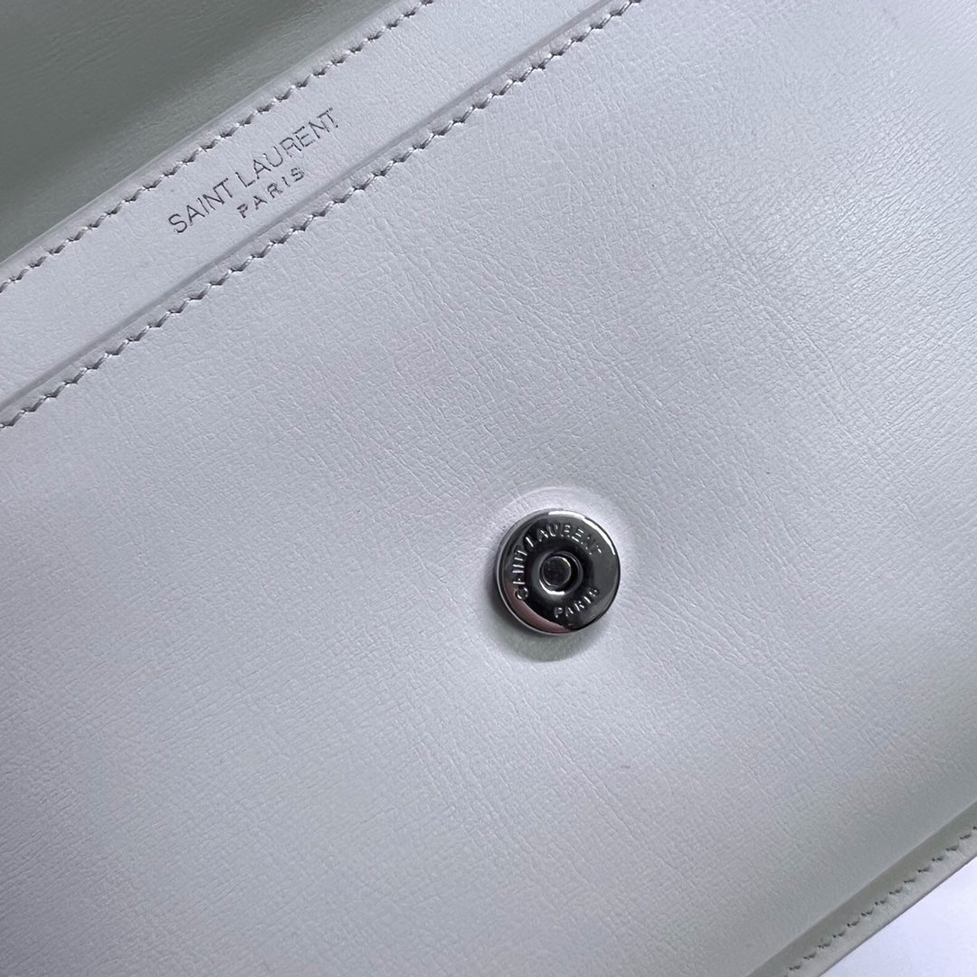 SUNSET MEDIUM 22 IN WHITE CALFSKIN SILVER HARDWARE mysite