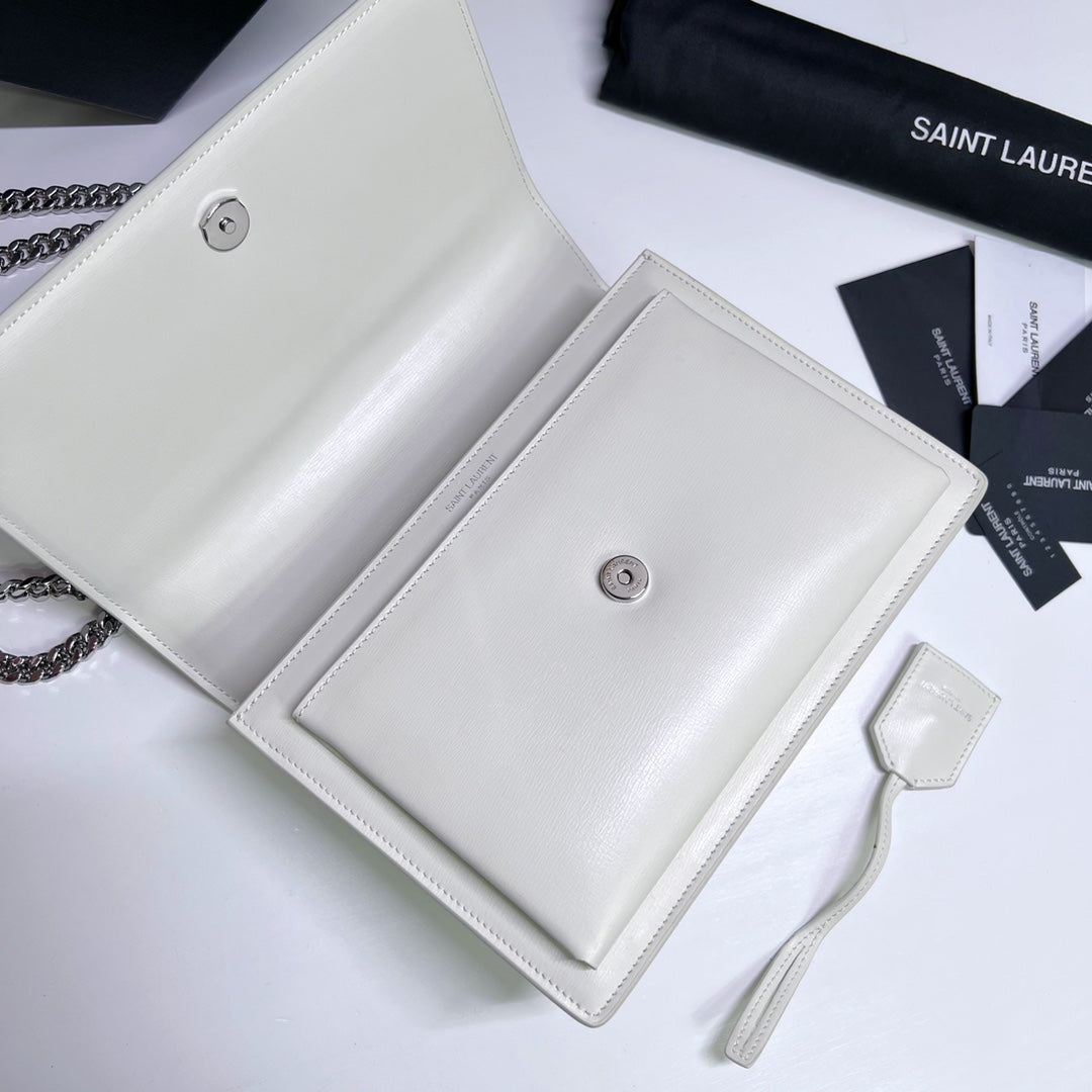 SUNSET MEDIUM 22 IN WHITE CALFSKIN SILVER HARDWARE mysite