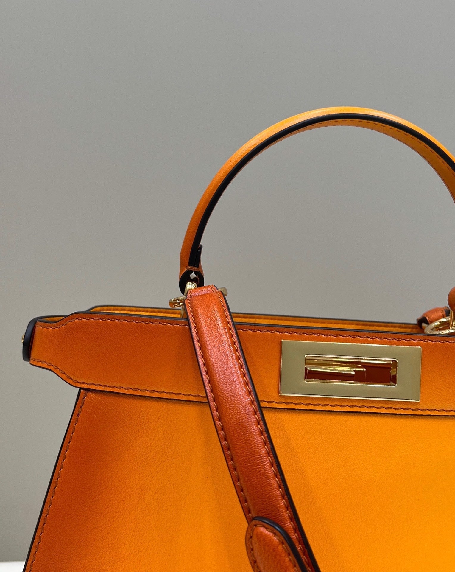 PEEKABOO ISEEU 33 IN ORANGE OMBRE SMOOTH CALFSKIN GOLD HARDWARE mysite