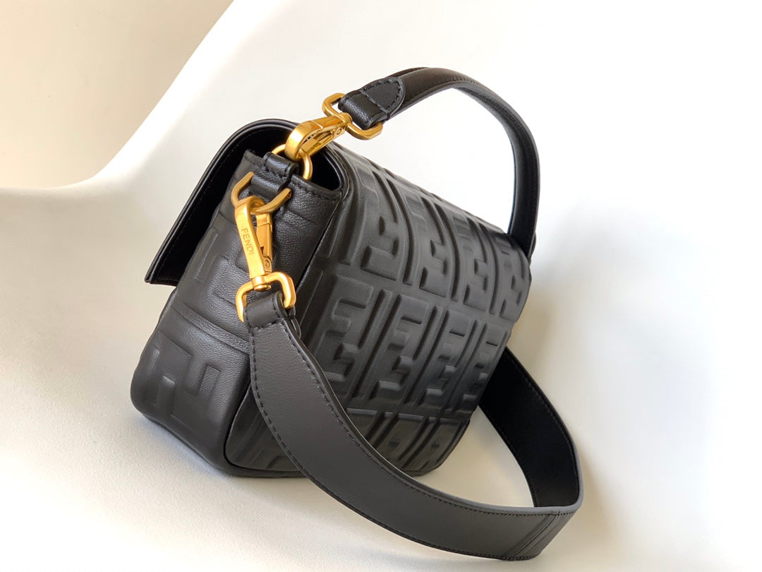 Fend Baguette 27 Bag With FF Motif Black Leather Ghw mysite