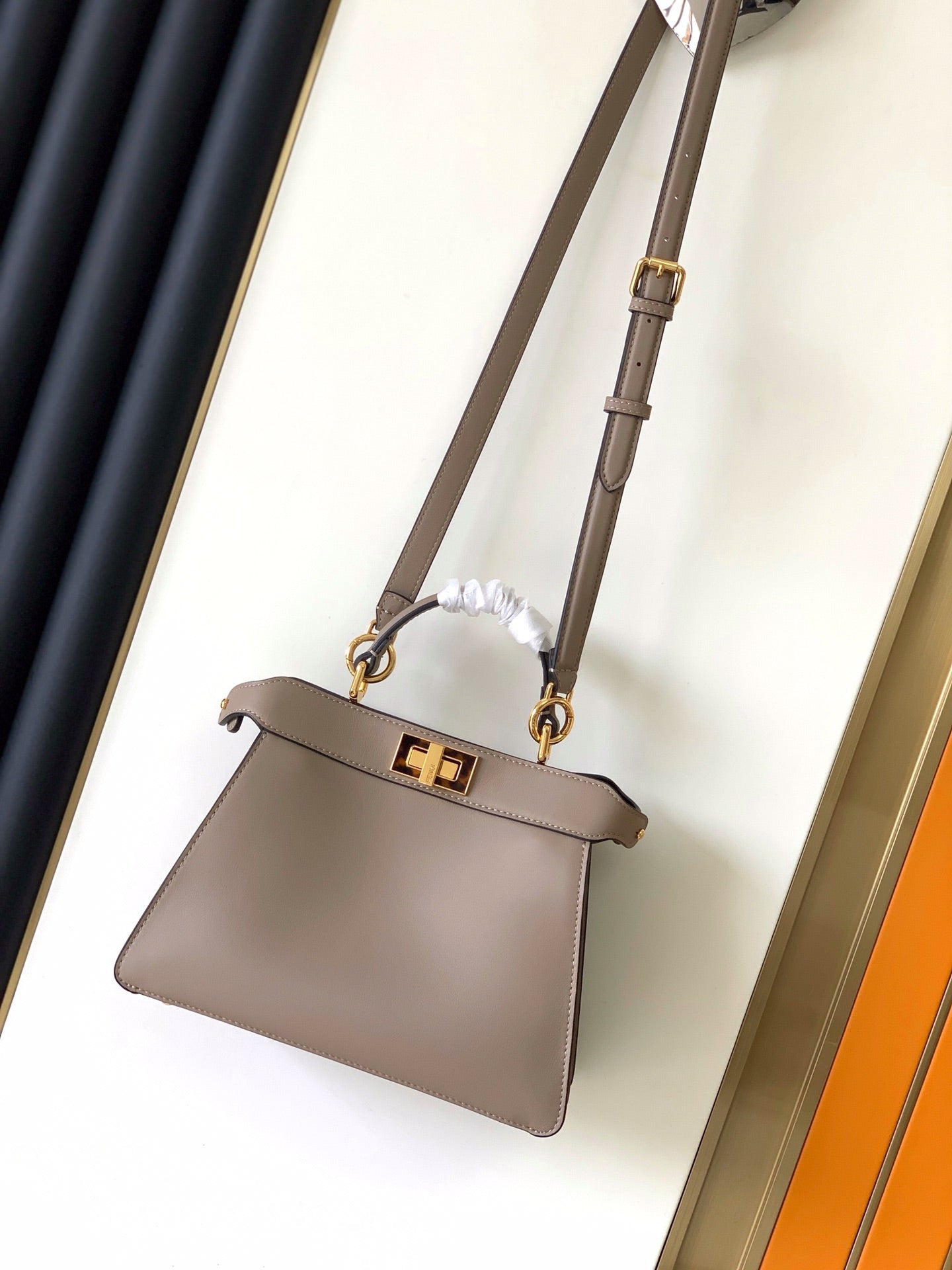 Peekaboo ISeeU Small 27cm Bag light brown lambskin gold hardware mysite