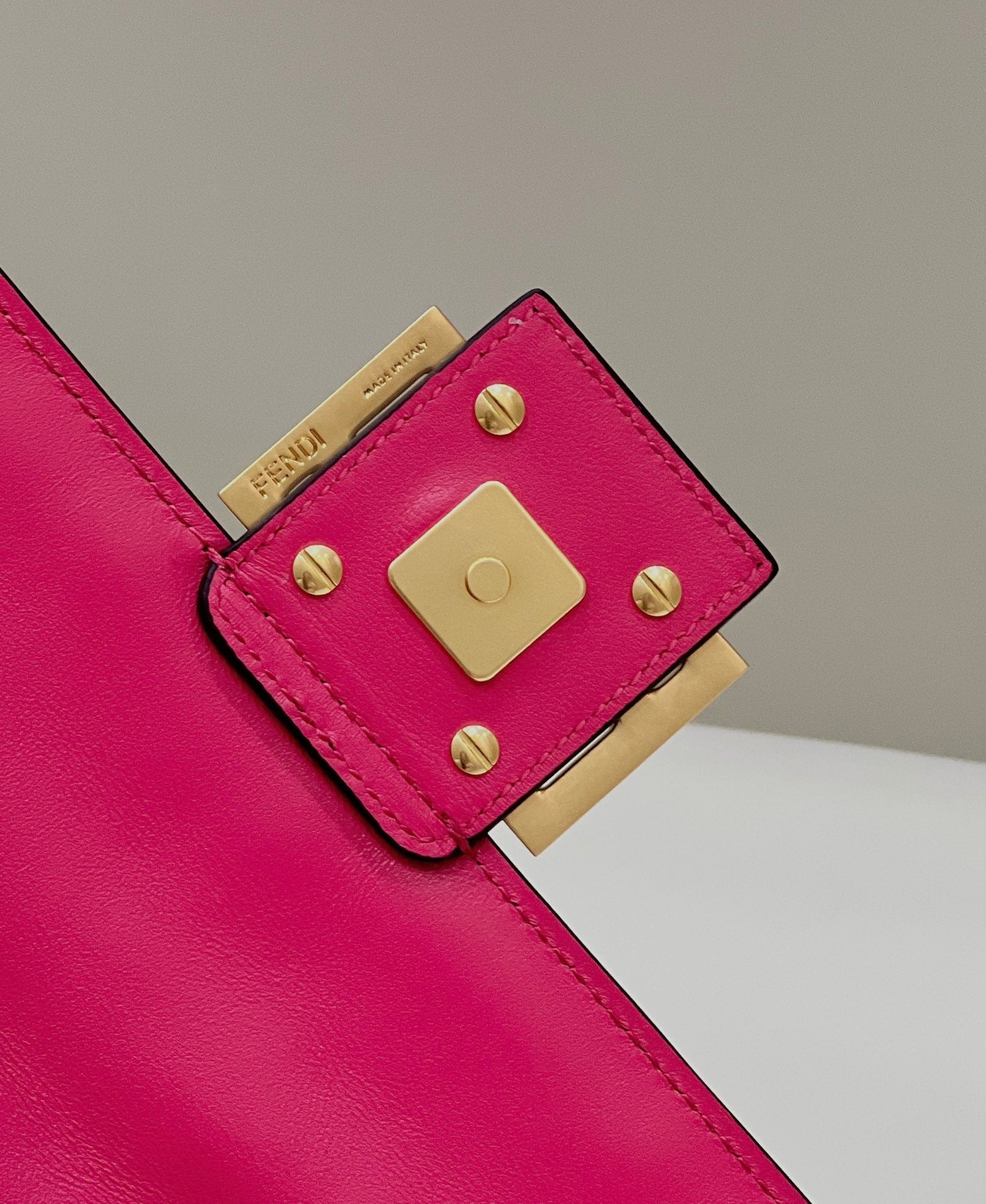 Baguette 27cm Red Lambskin Gold Hardware mysite