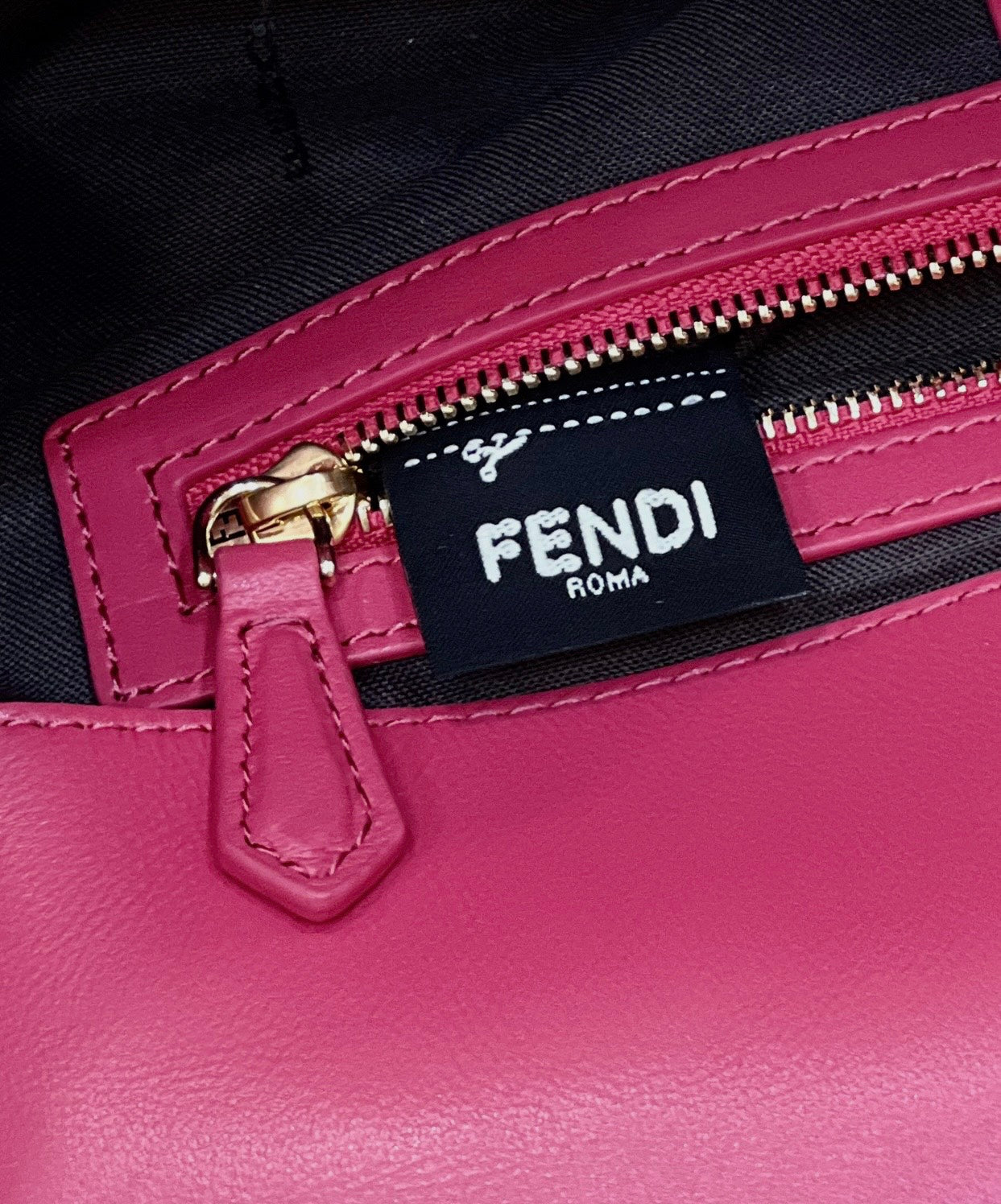 BAGUETTE WITH FF MOTIF 27 IN CERISH PINK SOFT LAMBSKIN GOLD HARDWARE mysite