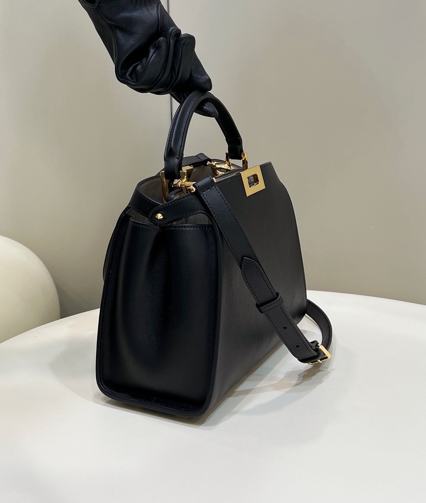 FENDI PEEKABOO 27 IN BLACK CALFSKIN WITH GOLD HARDWARE mysite