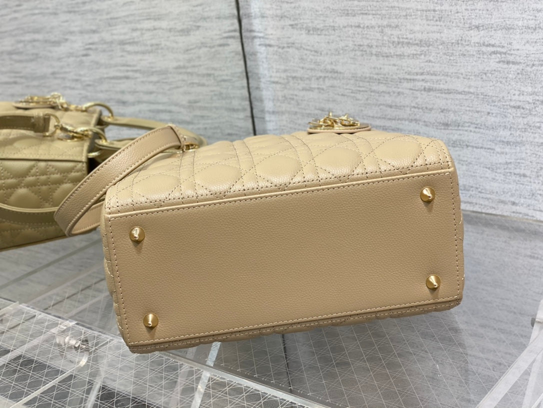 medium lady 24 ecru calfskin ghw mysite