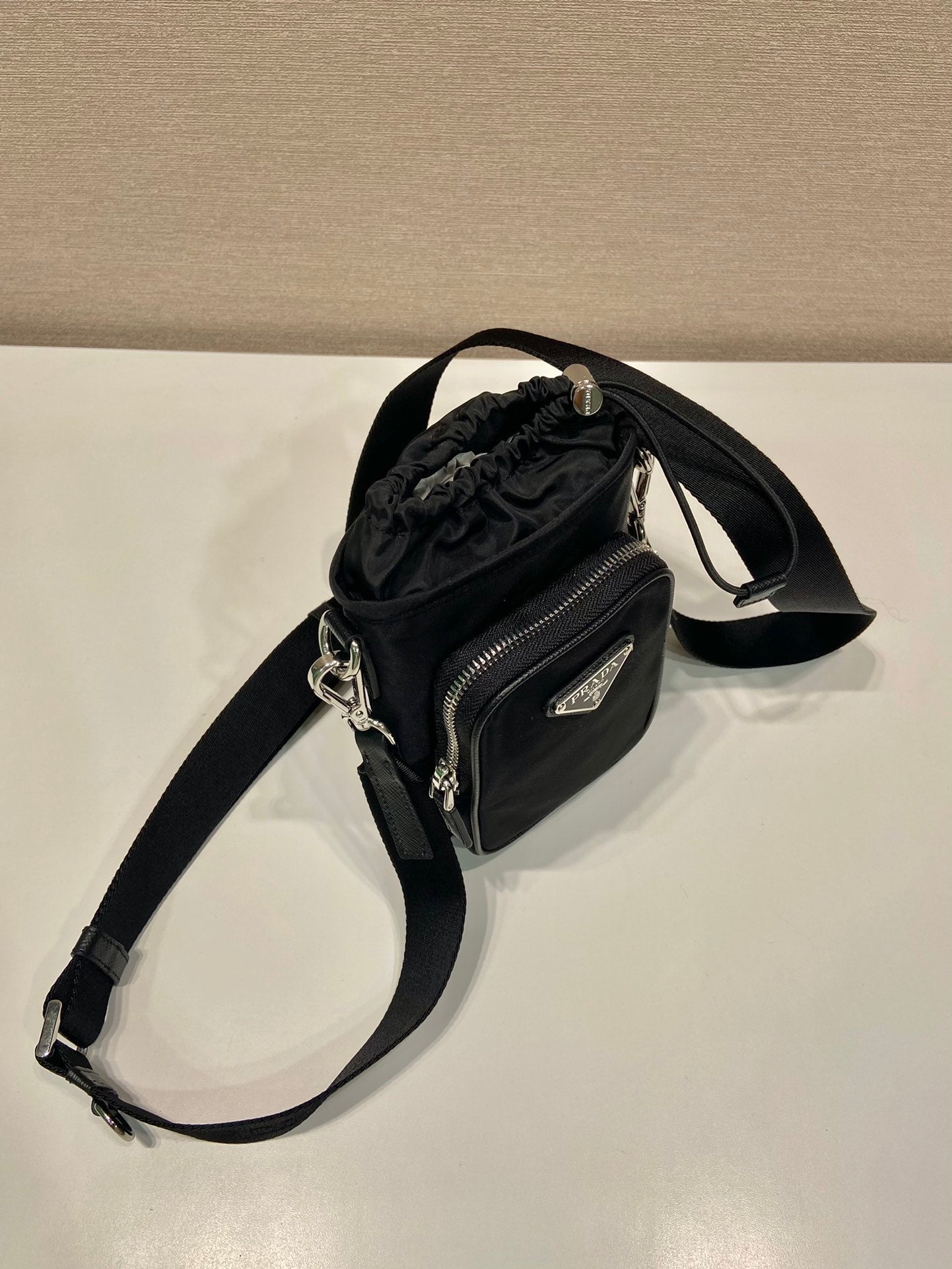 PHONE BAG 18 IN BLACK RE-NYLON mysite